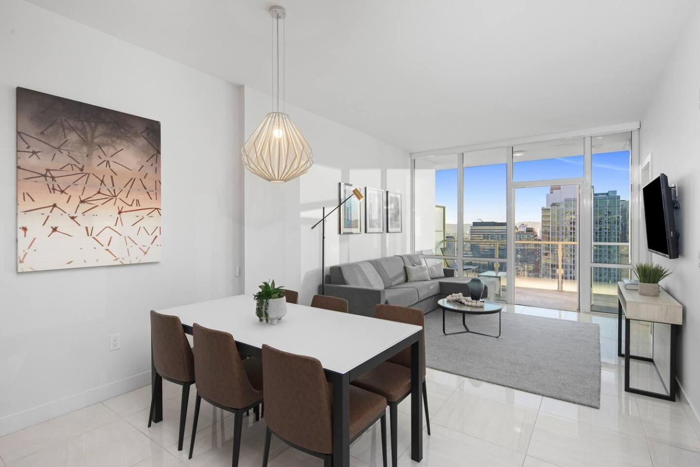 One bedroom Suite Office