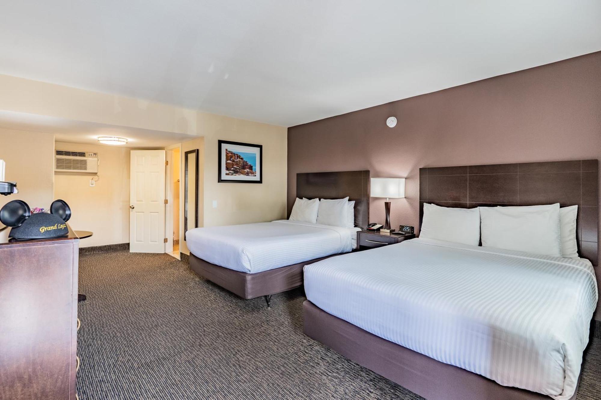 Deluxe Room 2 Queen Beds