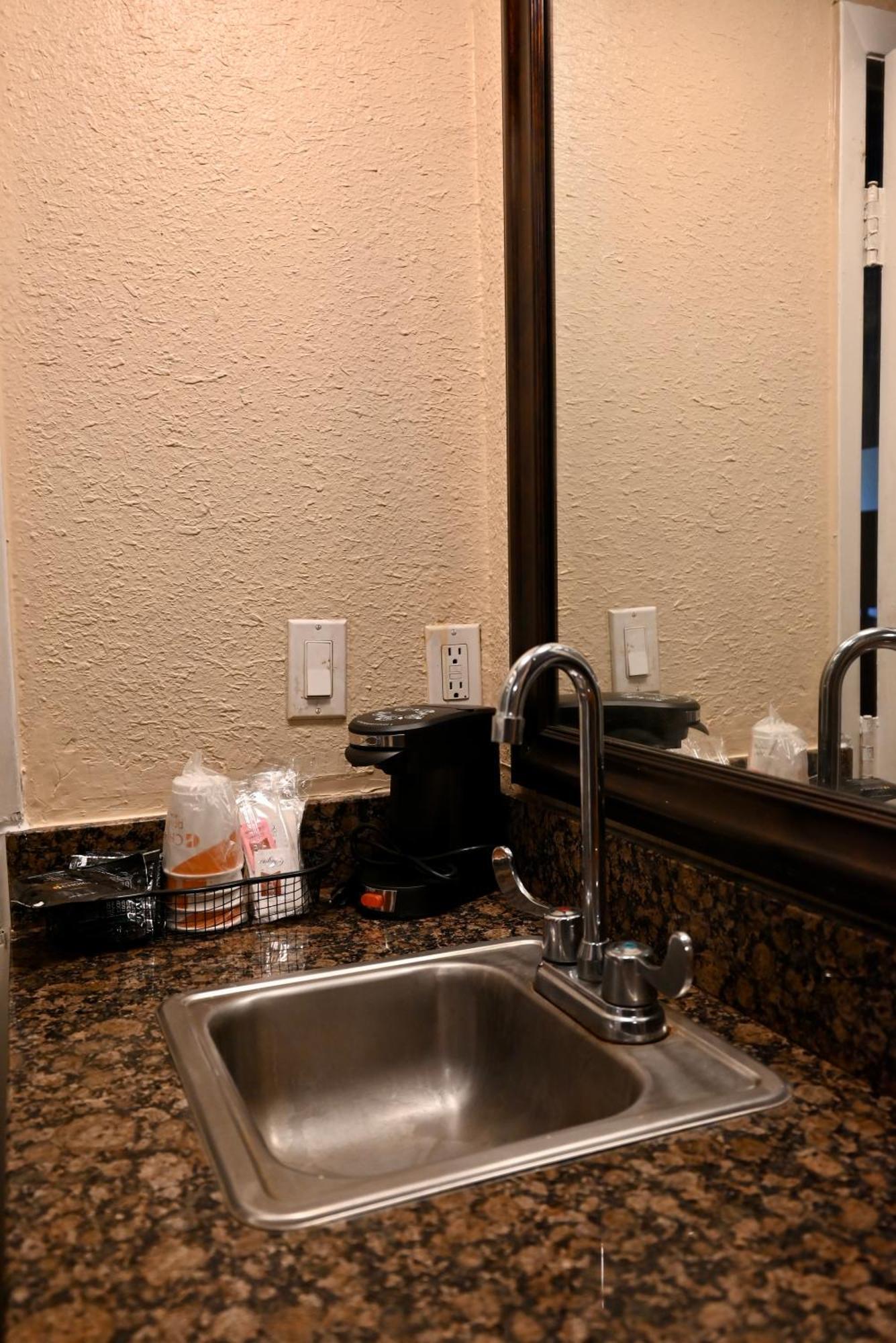 Two-Bedroom Suite Two King Beds