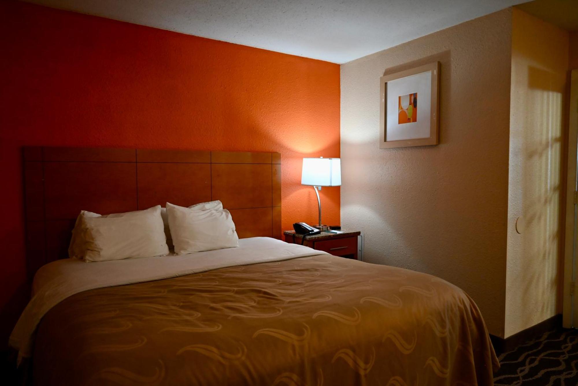 Two-Bedroom Suite Two King Beds