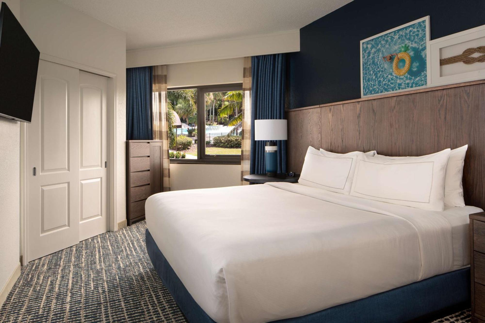 One-Bedroom King Suite Hearing Access