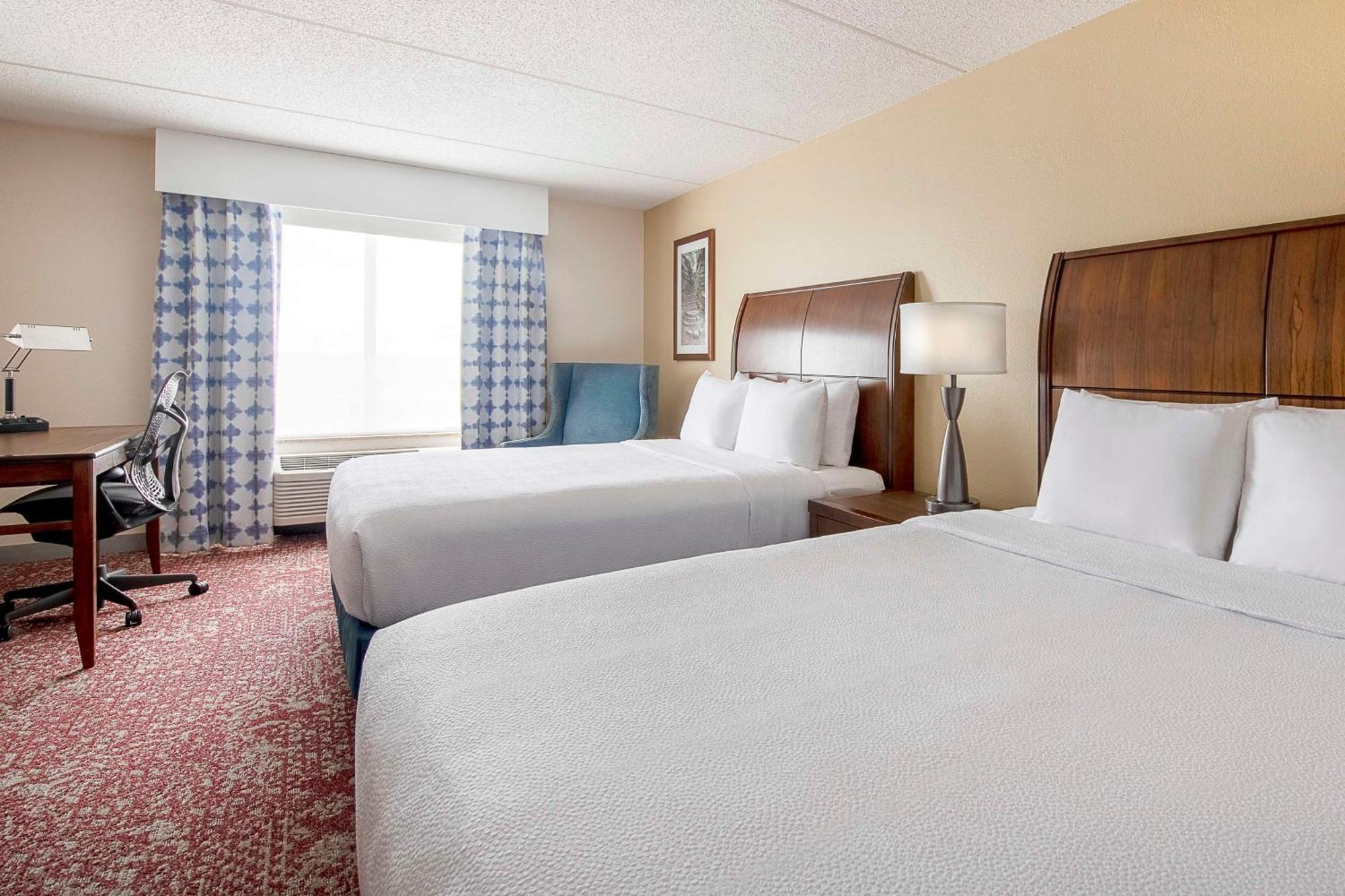 Queen Suite Two Queen Beds