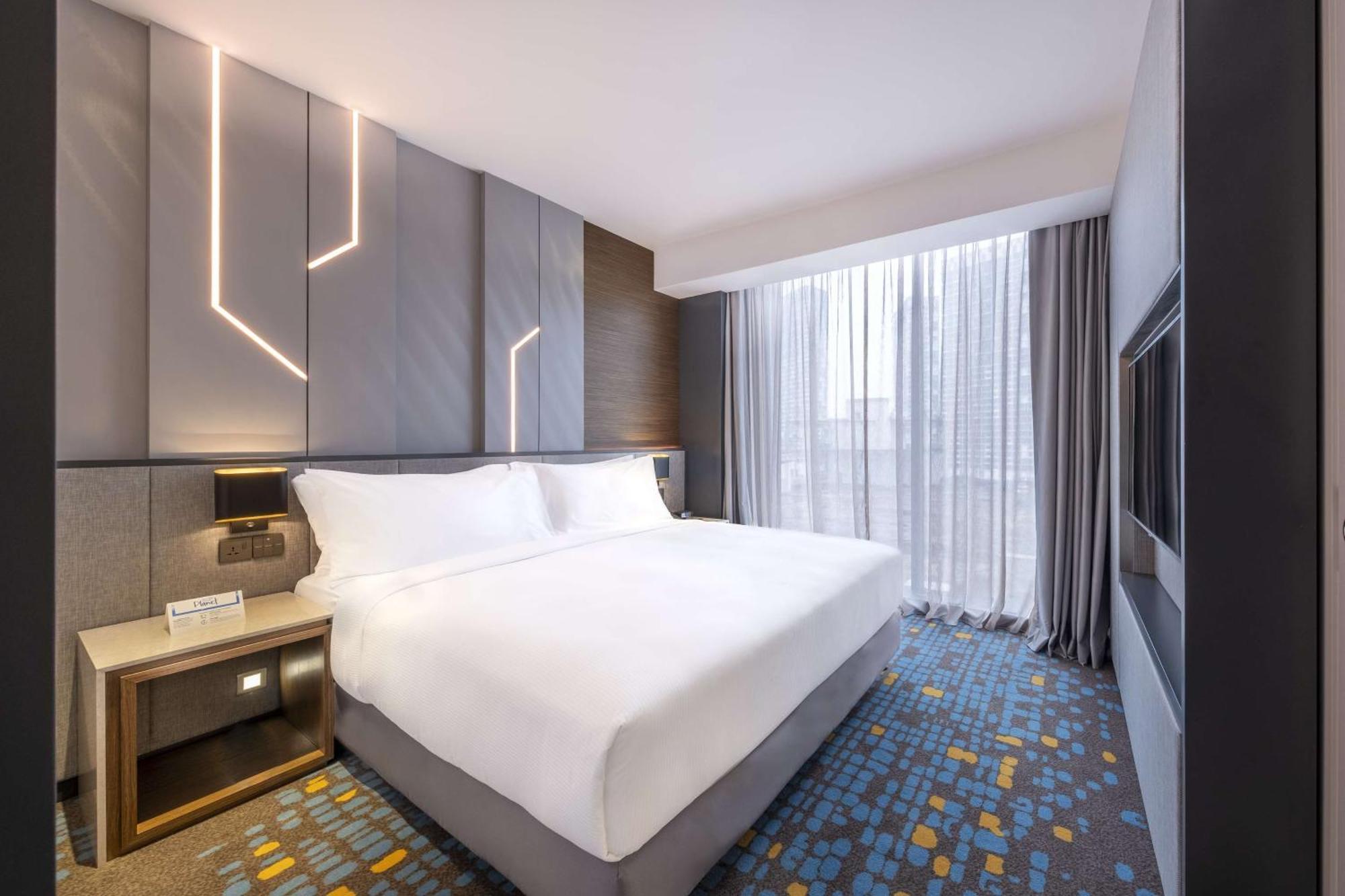 Premium King Suite