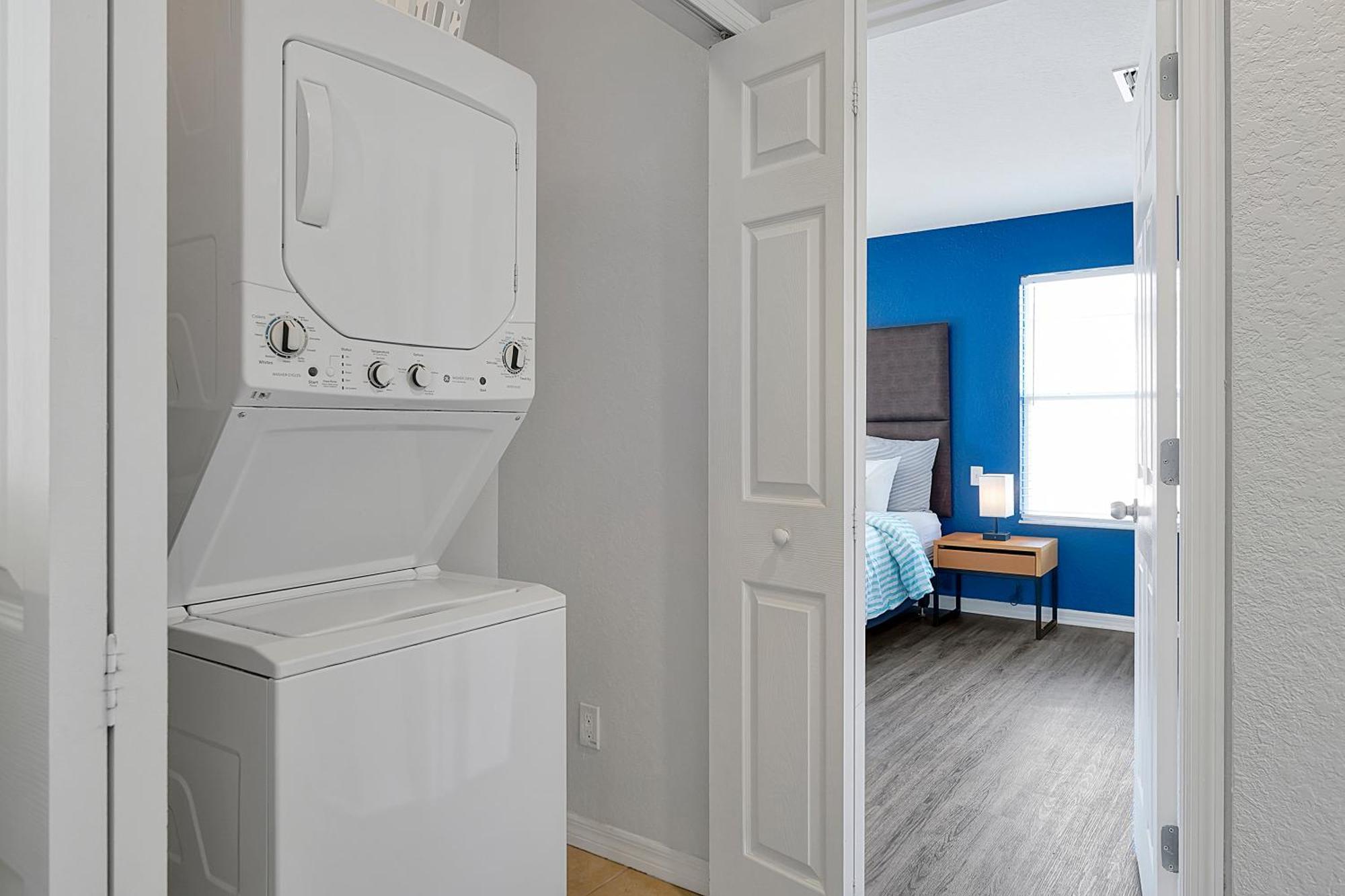 Four-Bedroom Townhouse Private Hot Tub 1329 Sq Ft