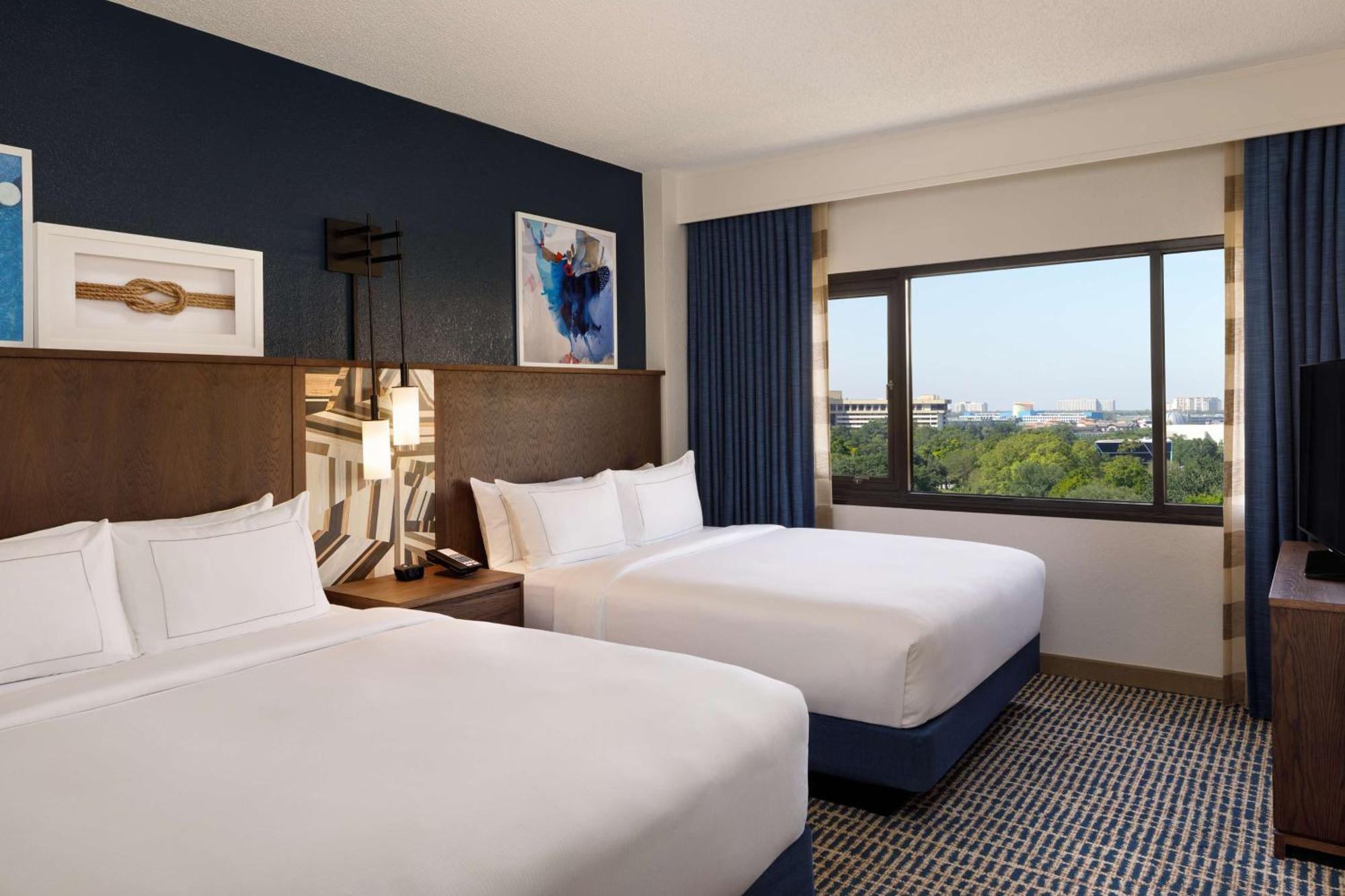 One-Bedroom King Suite Patio