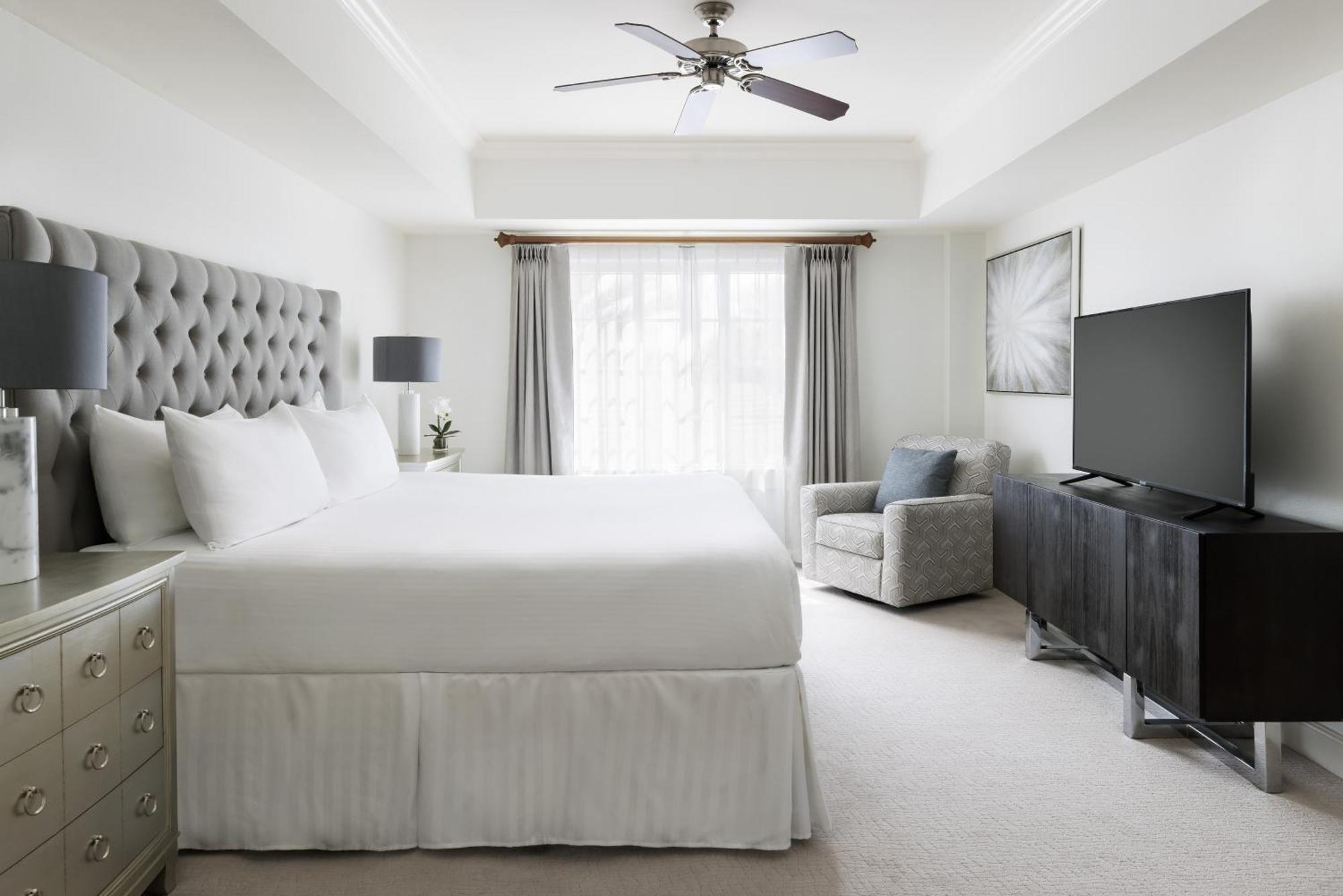 One-Bedroom Suite Main Tower or Water Park Access