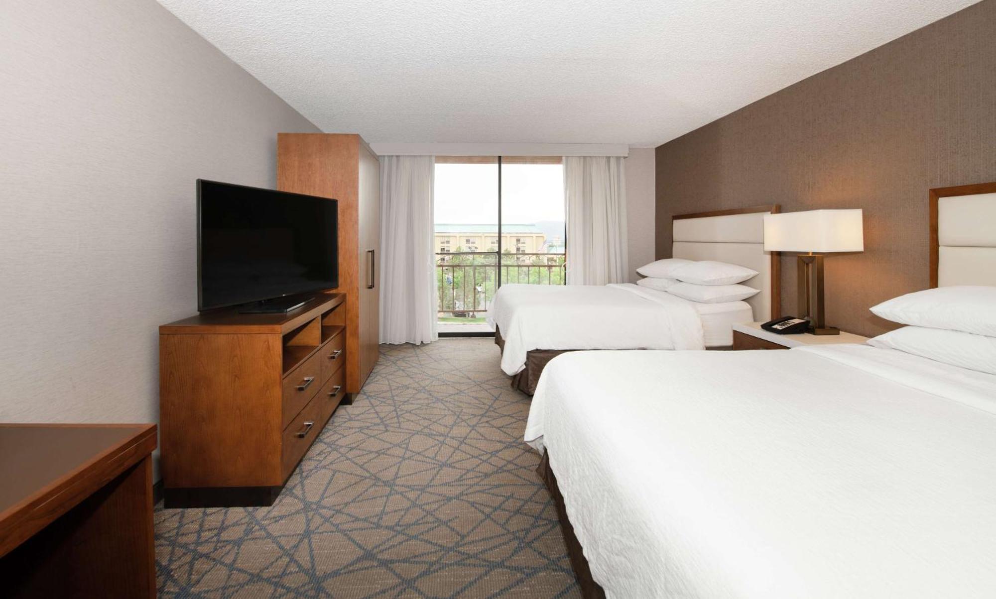 Queen Suite Two Queen Beds Hearing Accessible or Non-Smoking