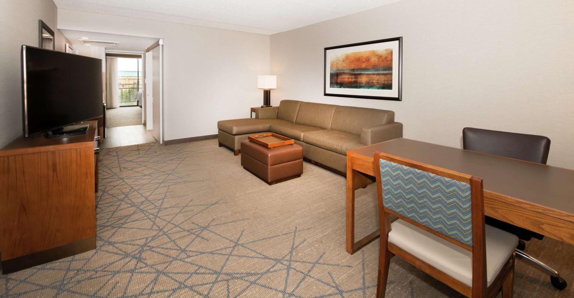 King Suite Accessible Tub Mobility Hearing Access or Non-Smoking