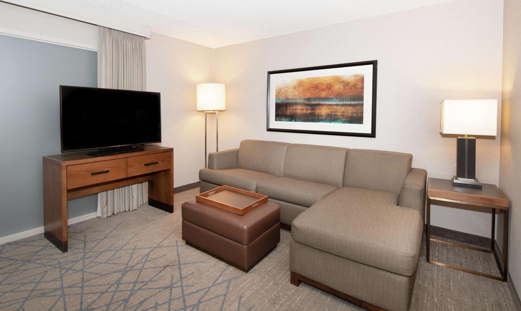 King Suite Accessible Tub Mobility Hearing Access or Non-Smoking