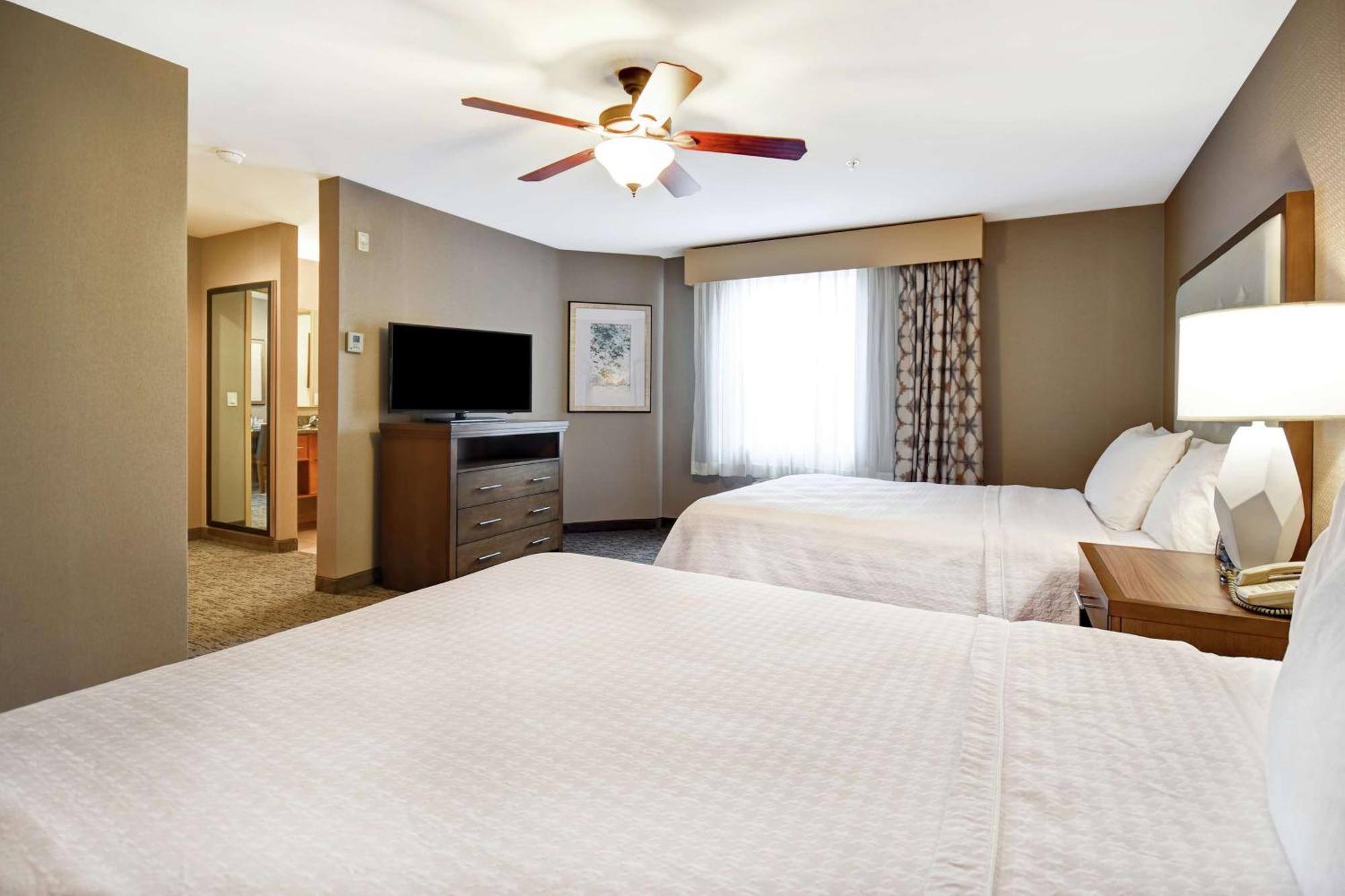 Two Bedroom Suite One King Two Queen Beds Non-Smoking