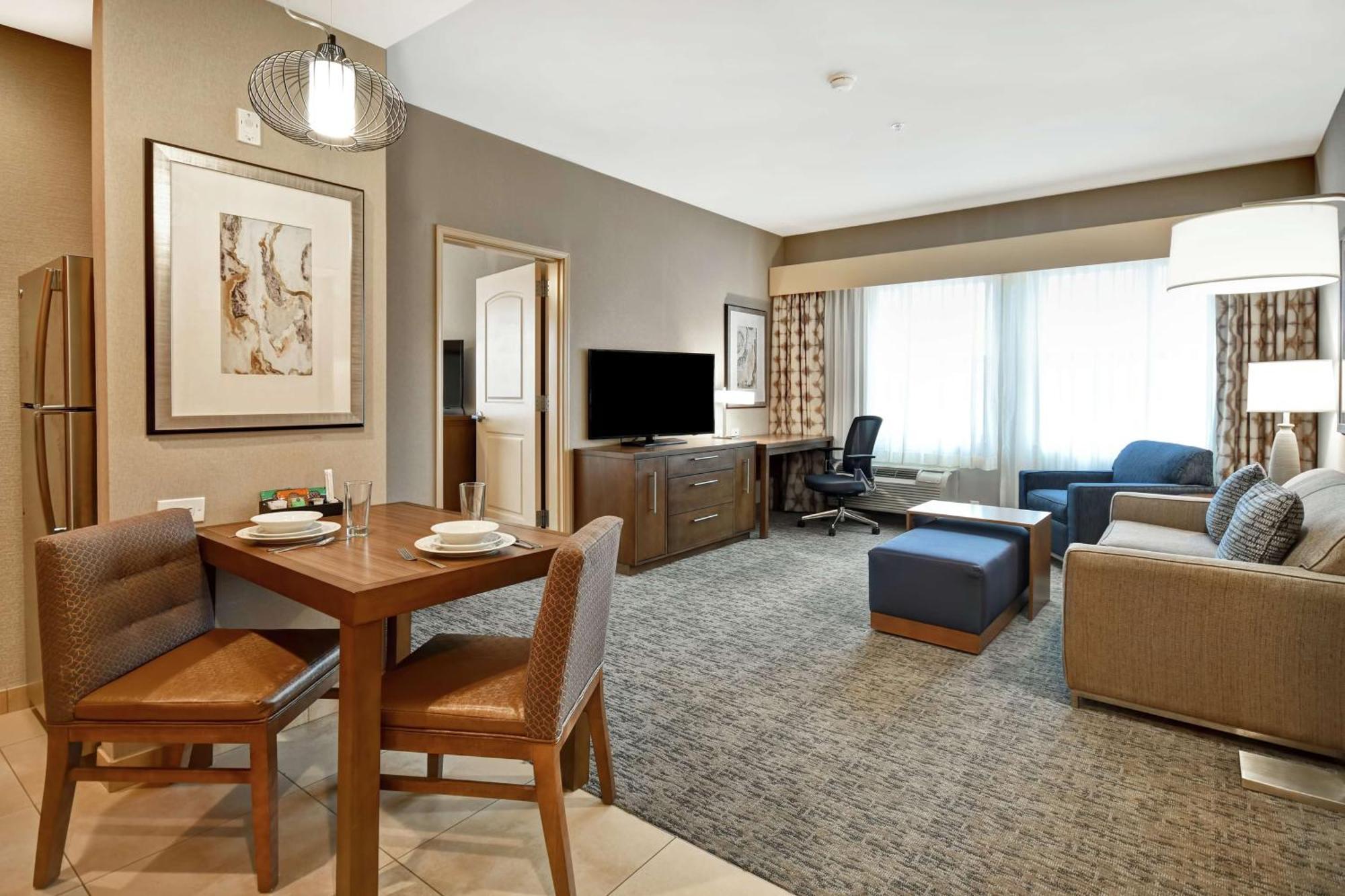 Two Bedroom Suite One King Two Queen Beds Non-Smoking