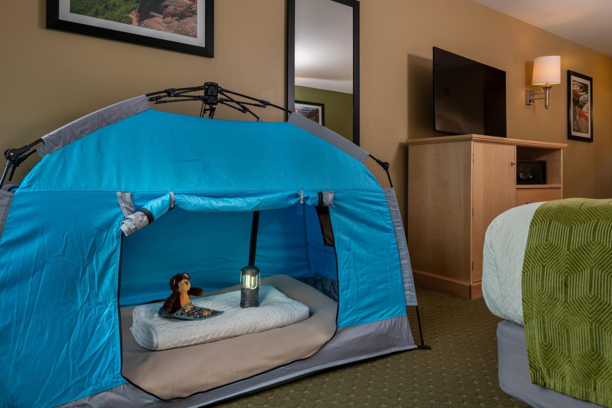 Deluxe Queen Room Two Queen Beds