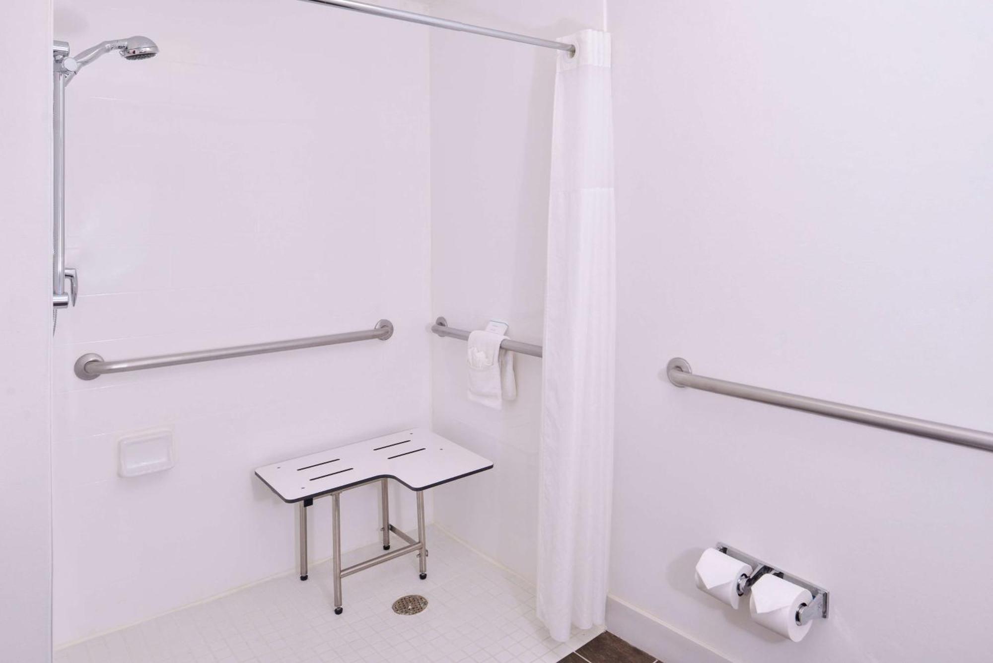 King Room Roll Shower Mobility Access or Non-Smoking