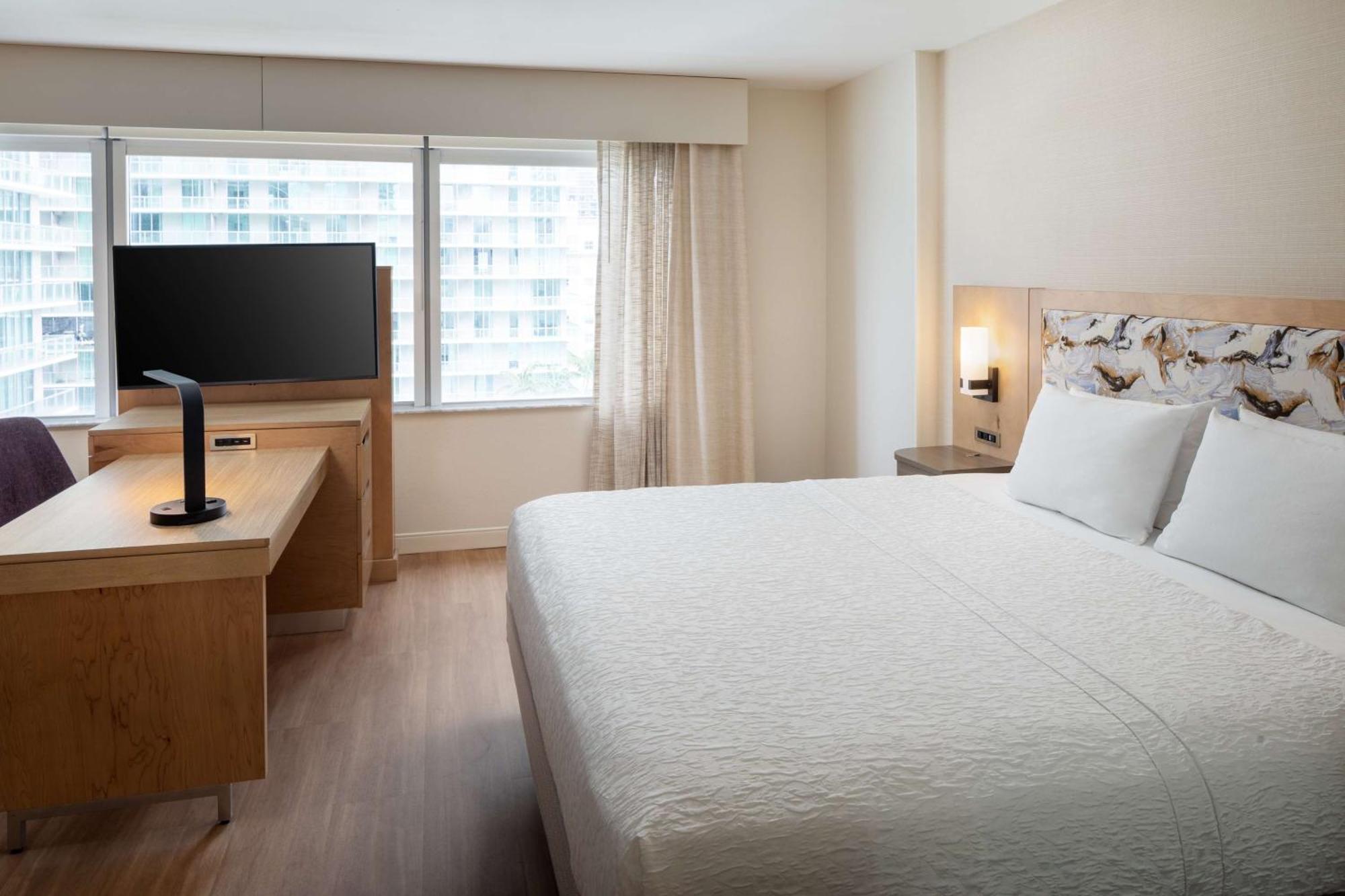 King Studio Suite Whirlpool Non-Smoking