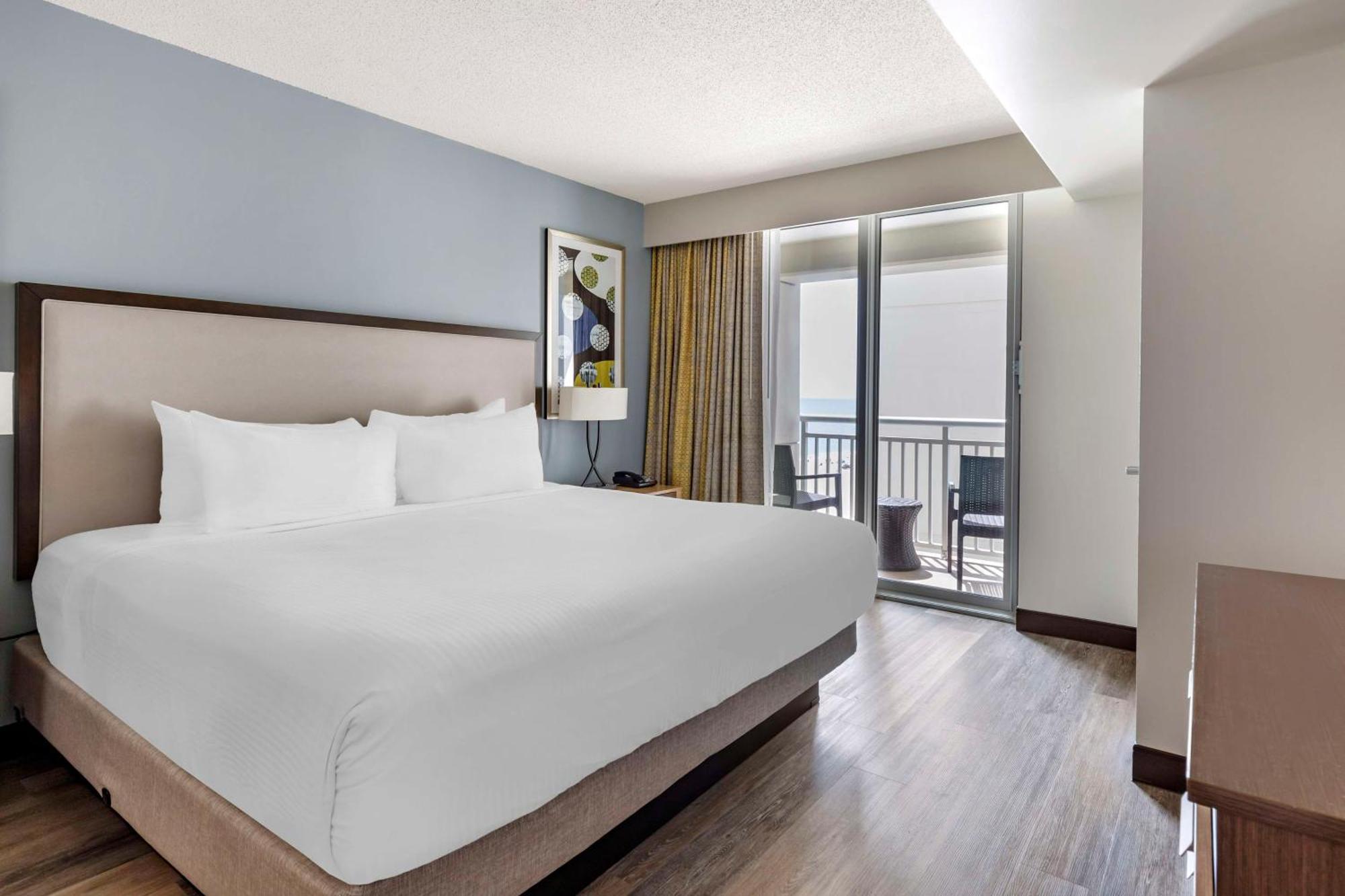 Two-Bedroom King Suite Ocean Front