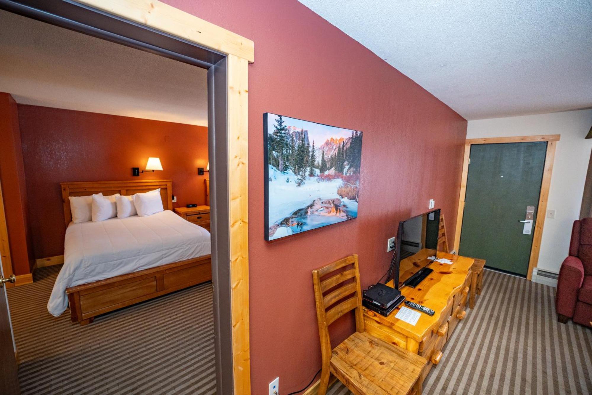 Queen Room Two Queen Beds Kitchen Non-Pet Friendly