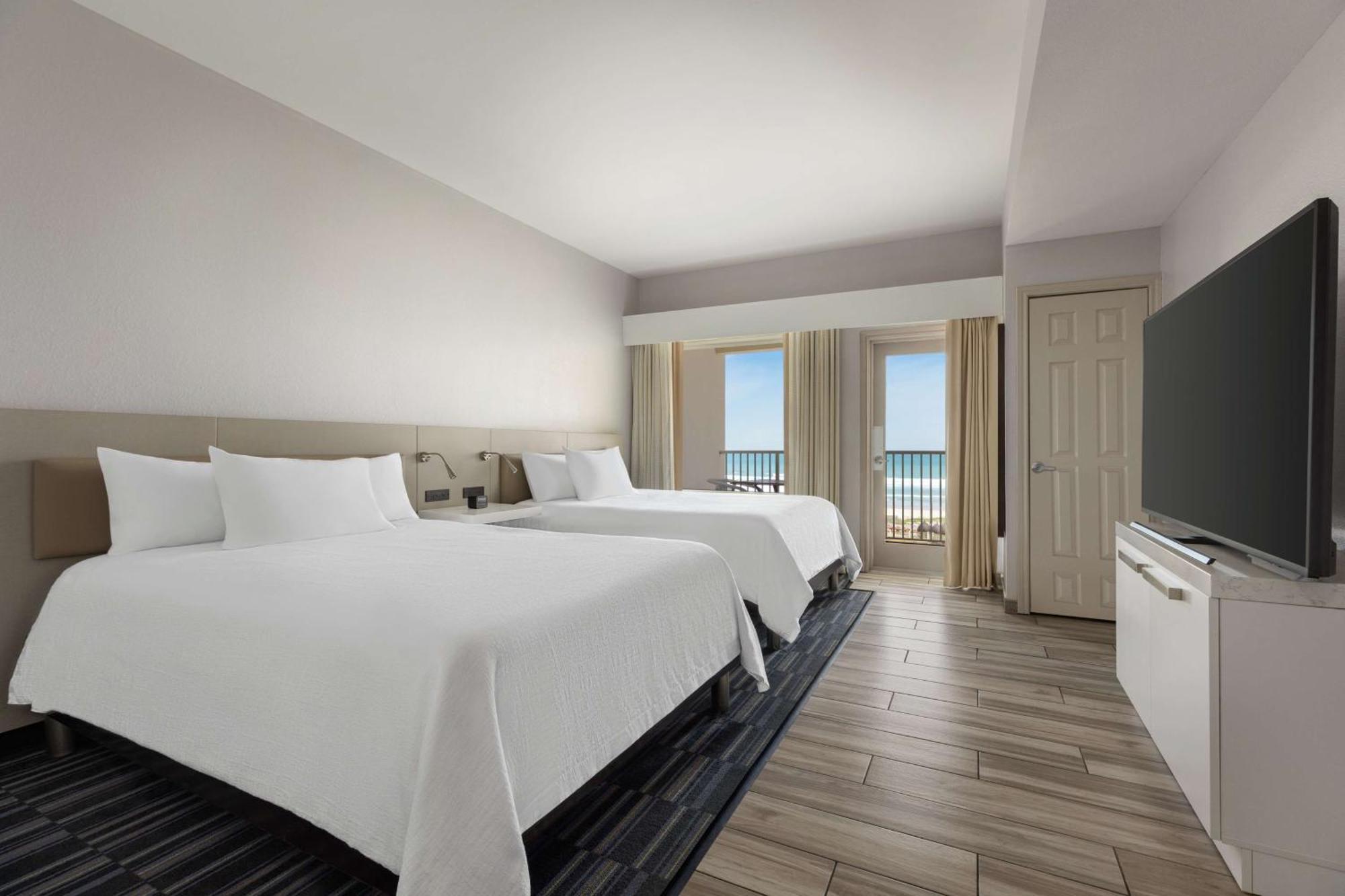 Queen Suite Two Queen Beds Bath Tub Disability Access or Non-Smoking