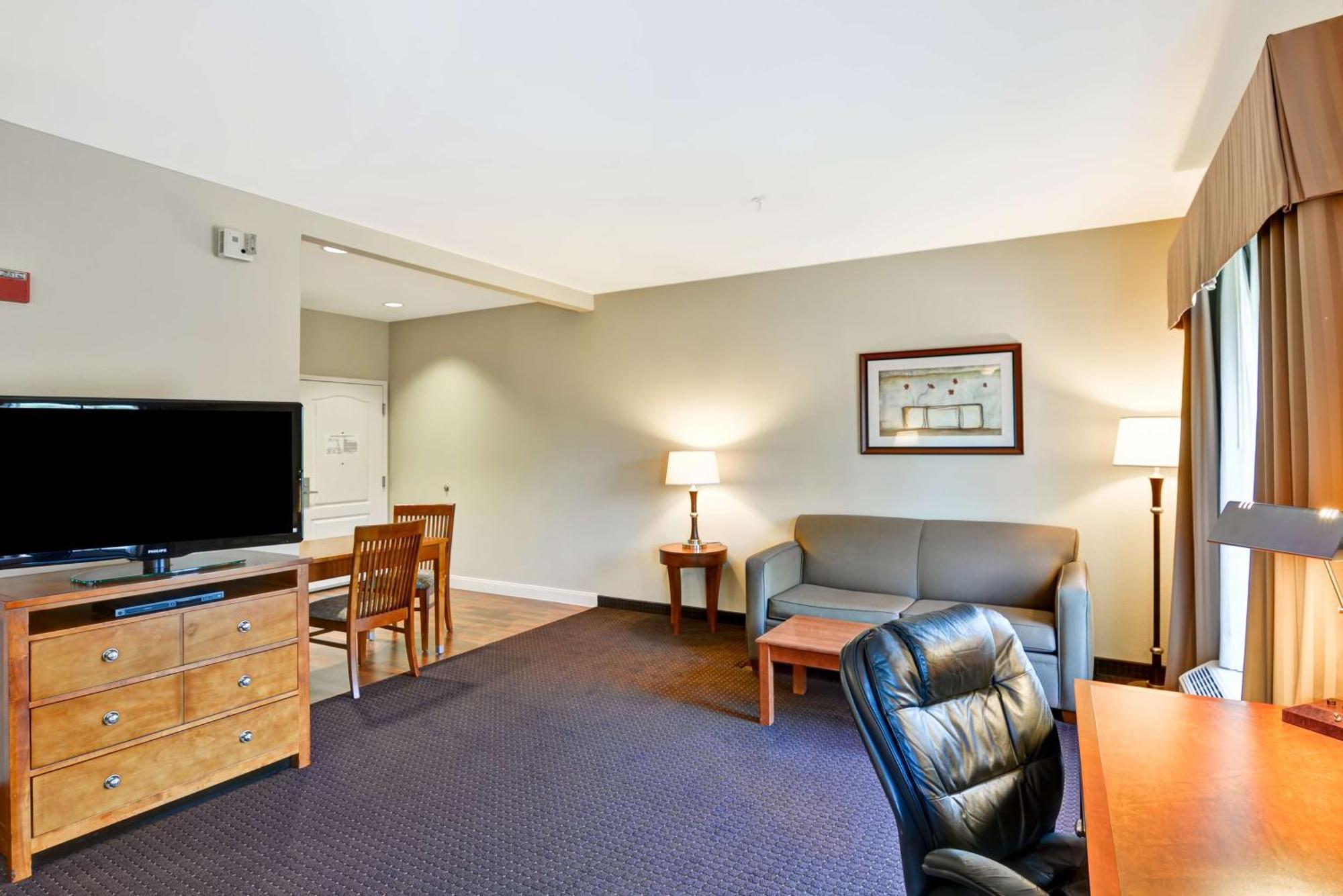 King Studio Suite Non-Smoking