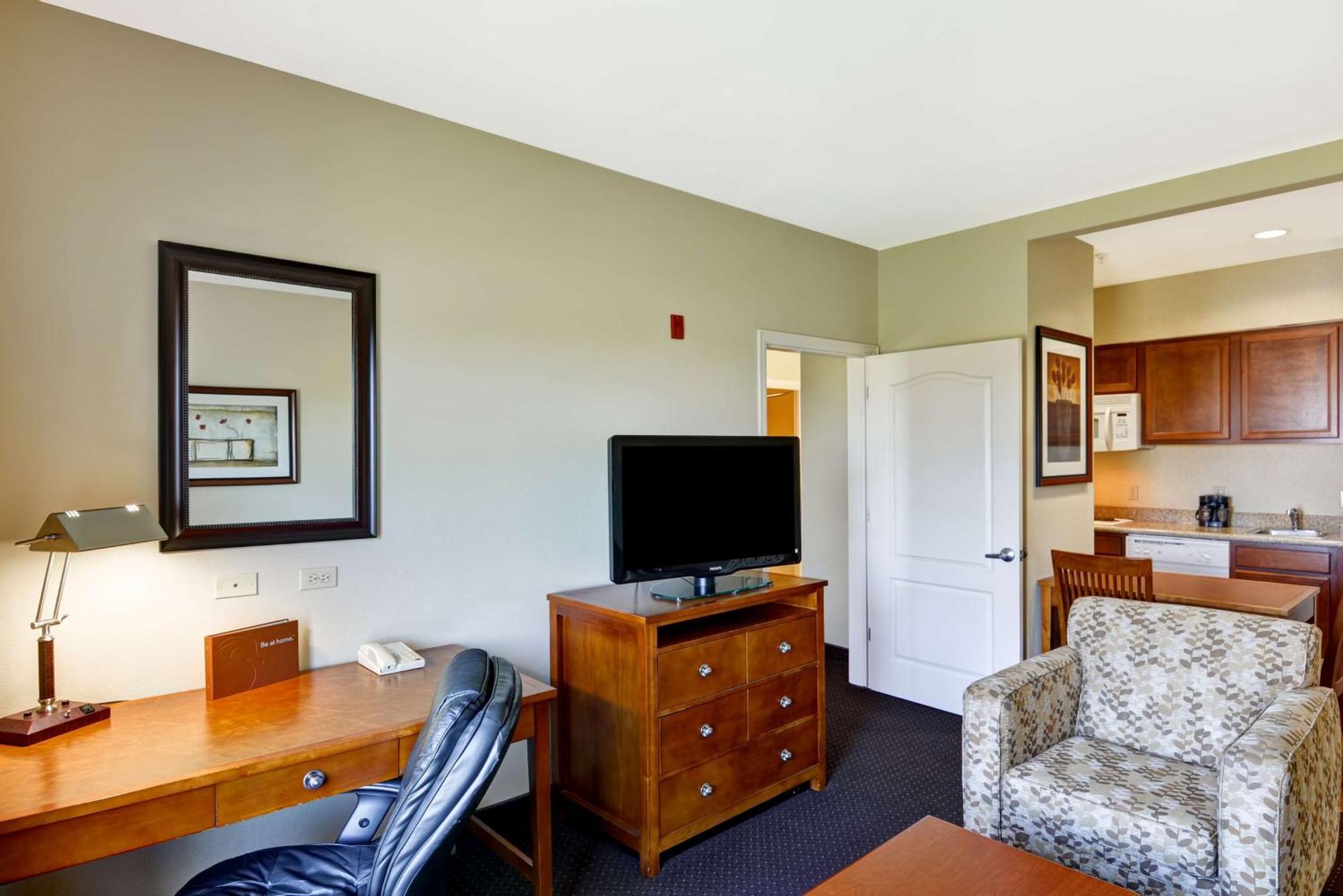 One-Bedroom King Suite Non-Smoking