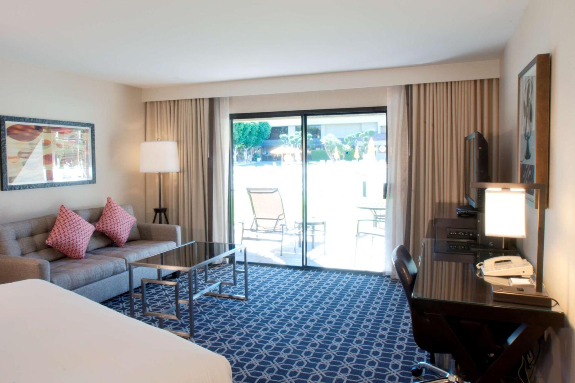 King Room Pool Side No Resort Fees