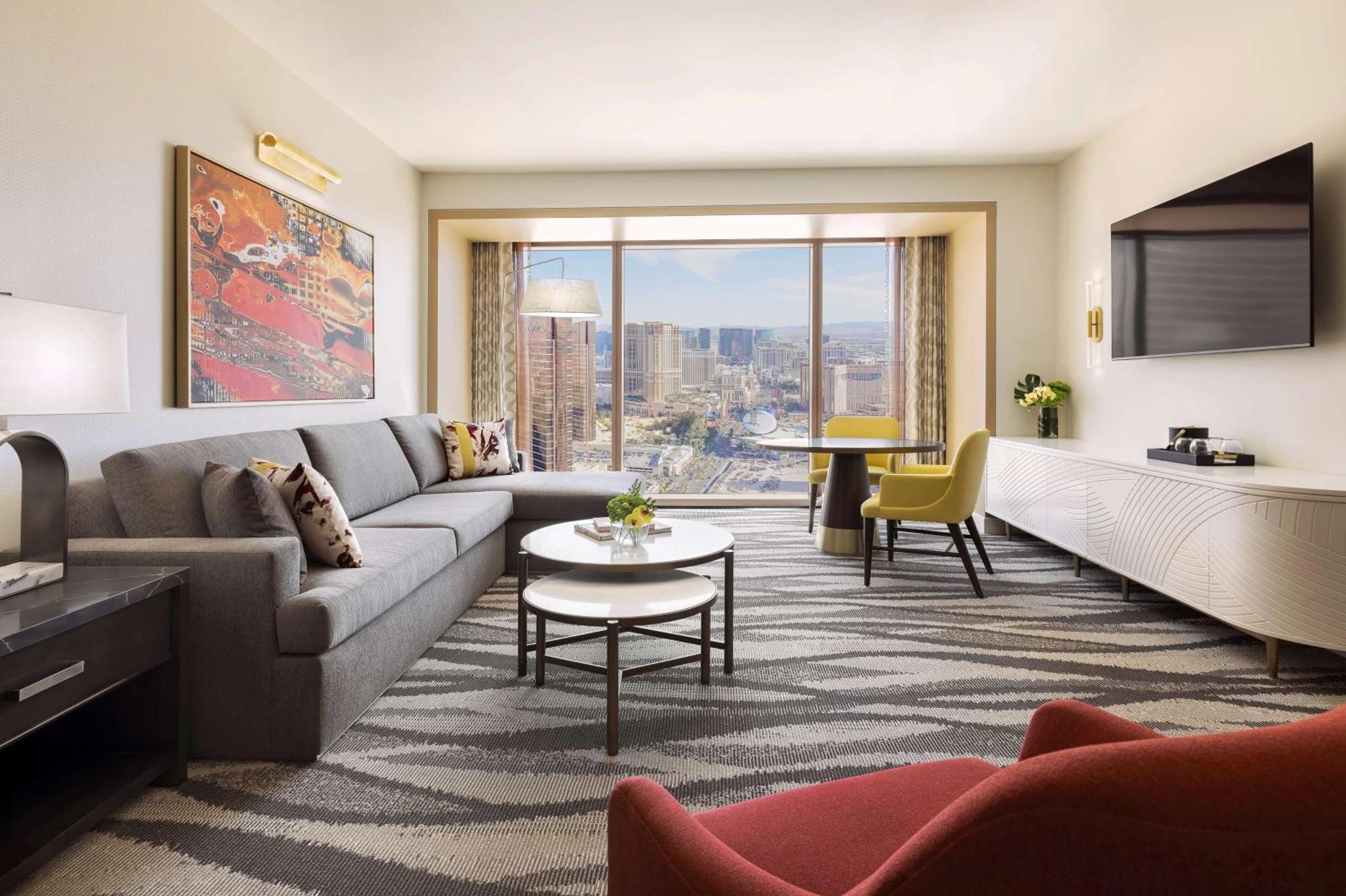 One-Bedroom King Suite City View