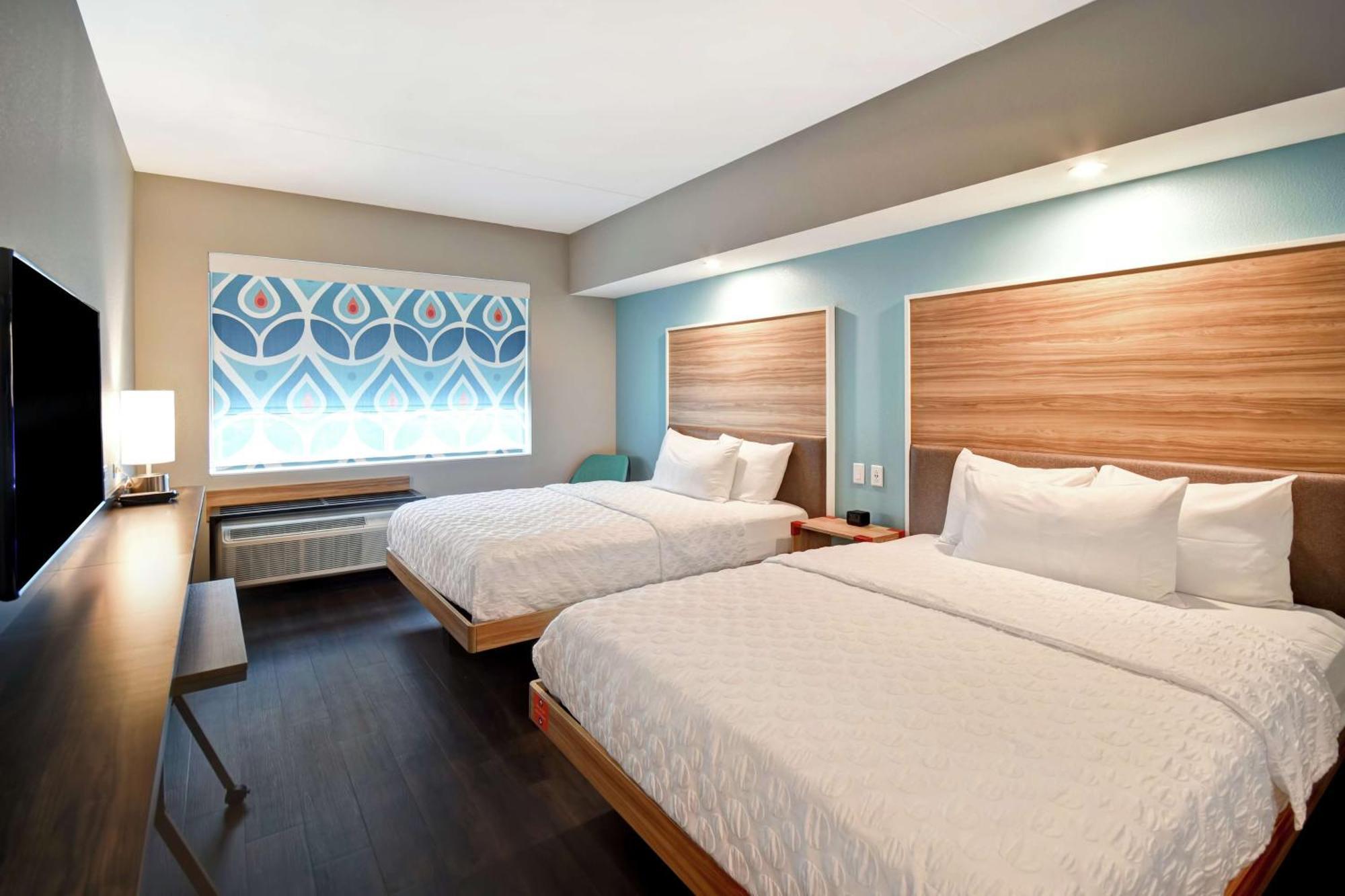 Queen Room Two Queen Beds
