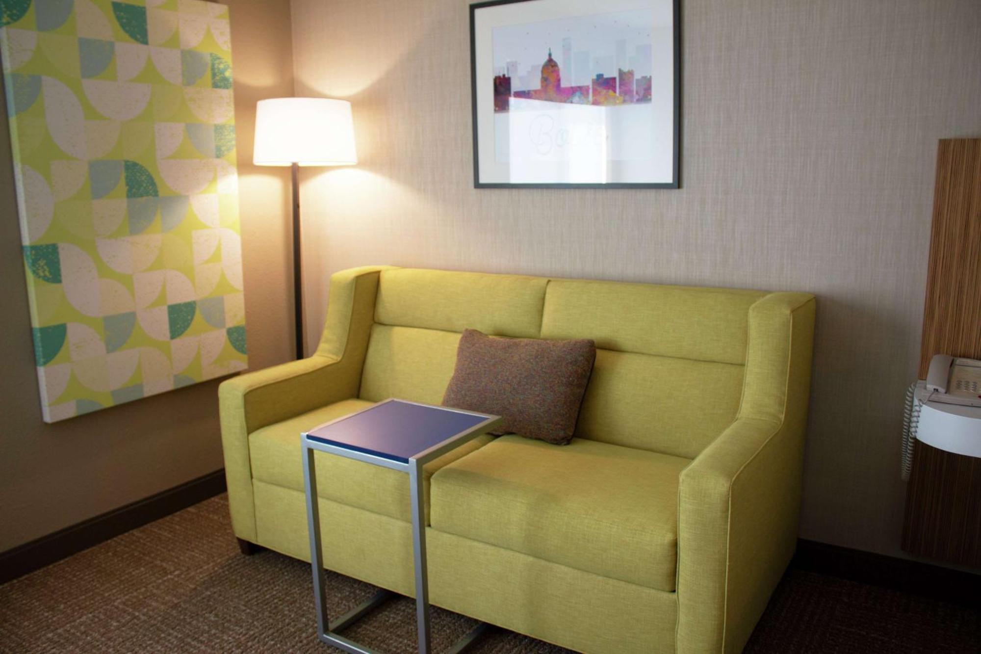 King Room Sofa Bed Study Non-Smoking