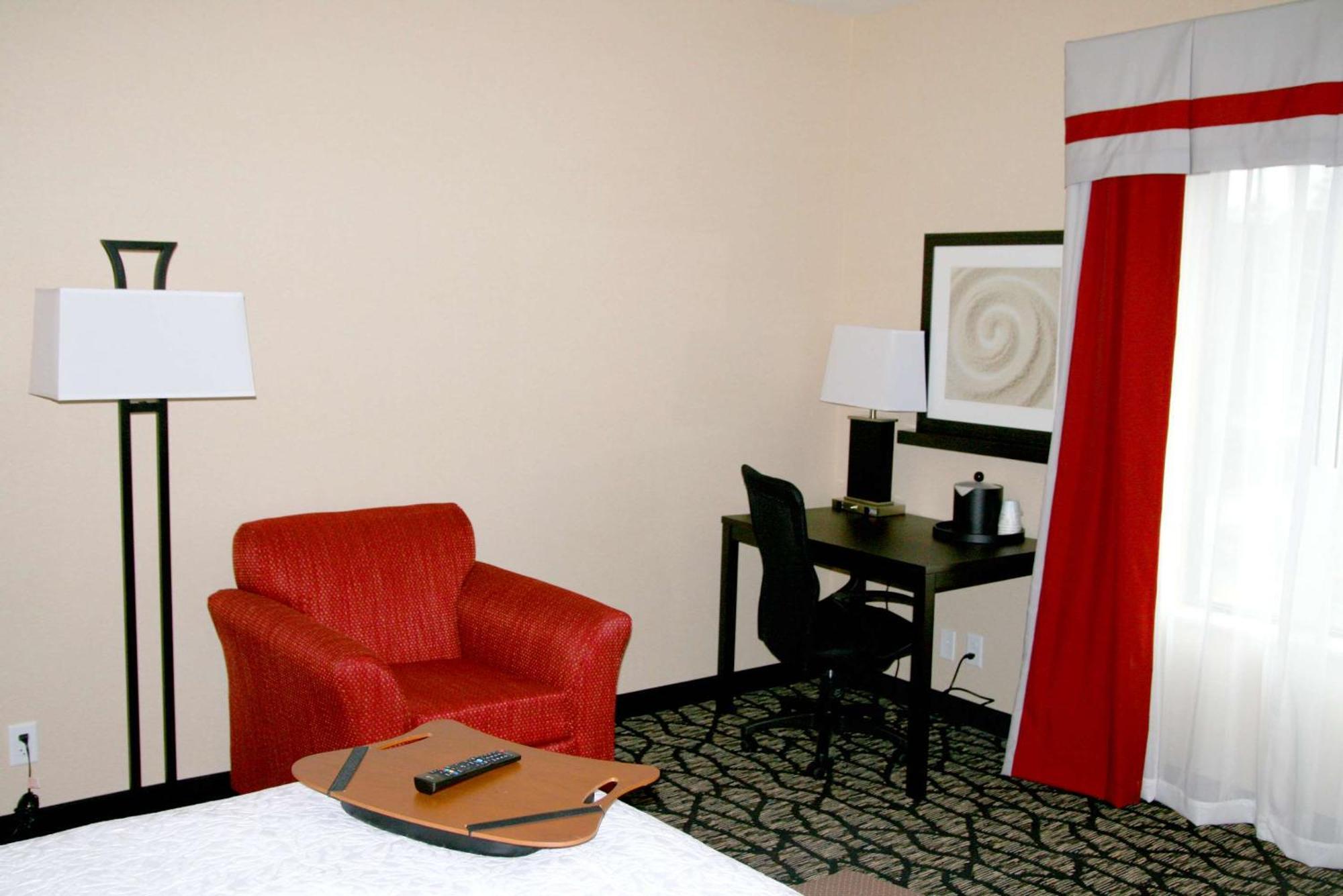 King Room Hearing Access or Non-Smoking