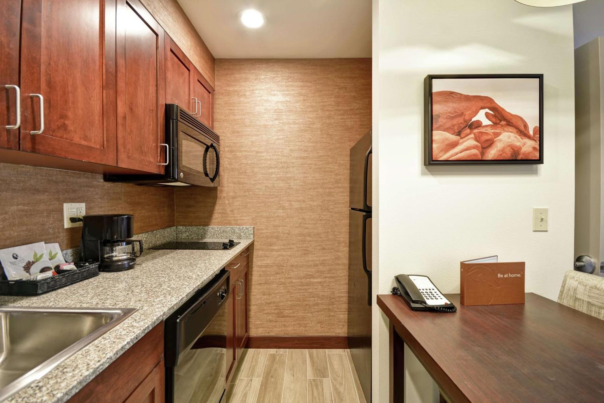 One-Bedroom King Suite Non-Smoking