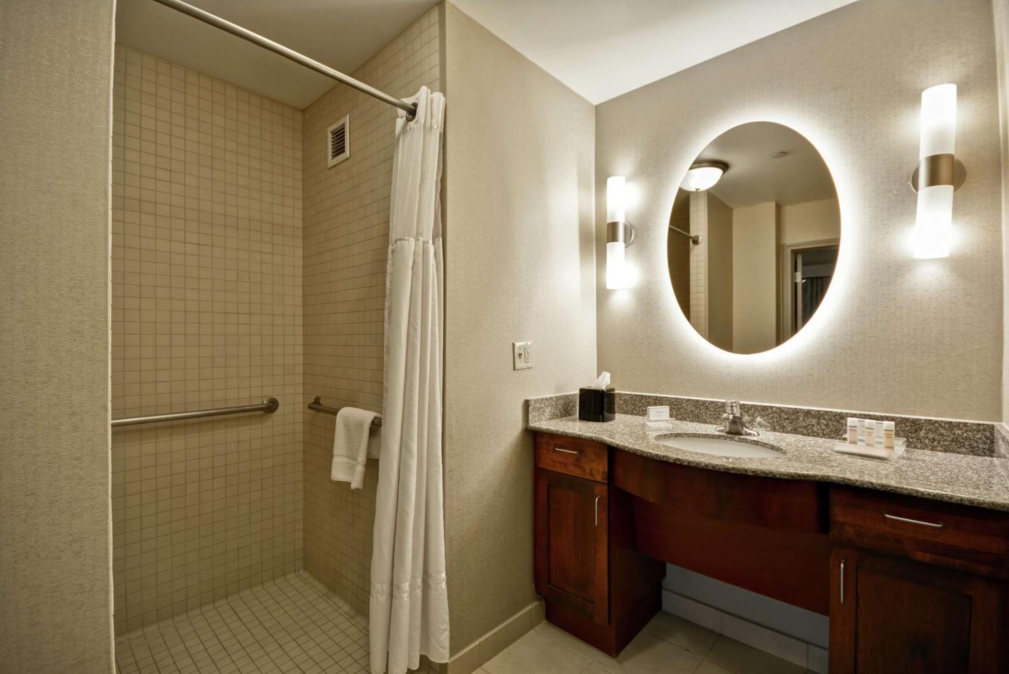 One-Bedroom King Suite Non-Smoking