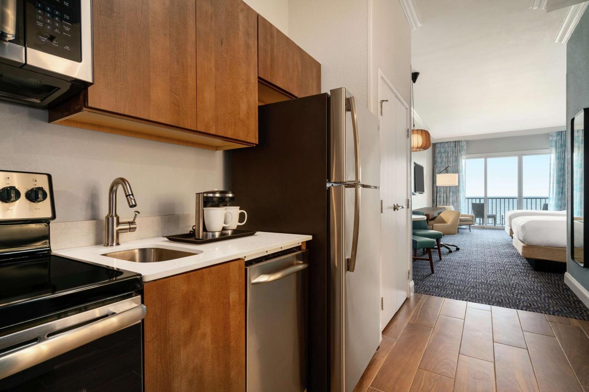 Double Queen Kitchen Balcony oceanfront view