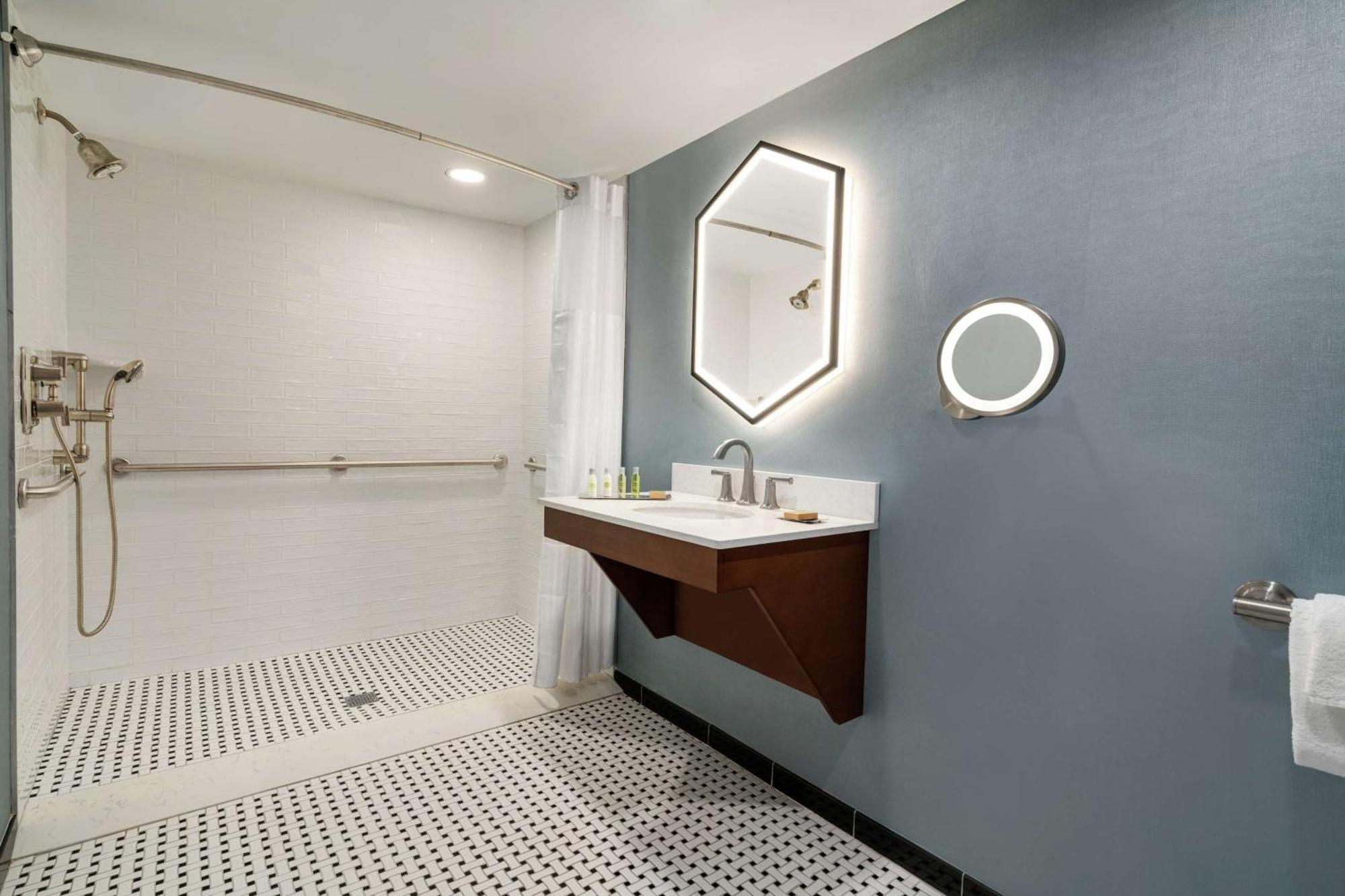 King Room Balcony Ocean View Mobility or Hearing Accessible