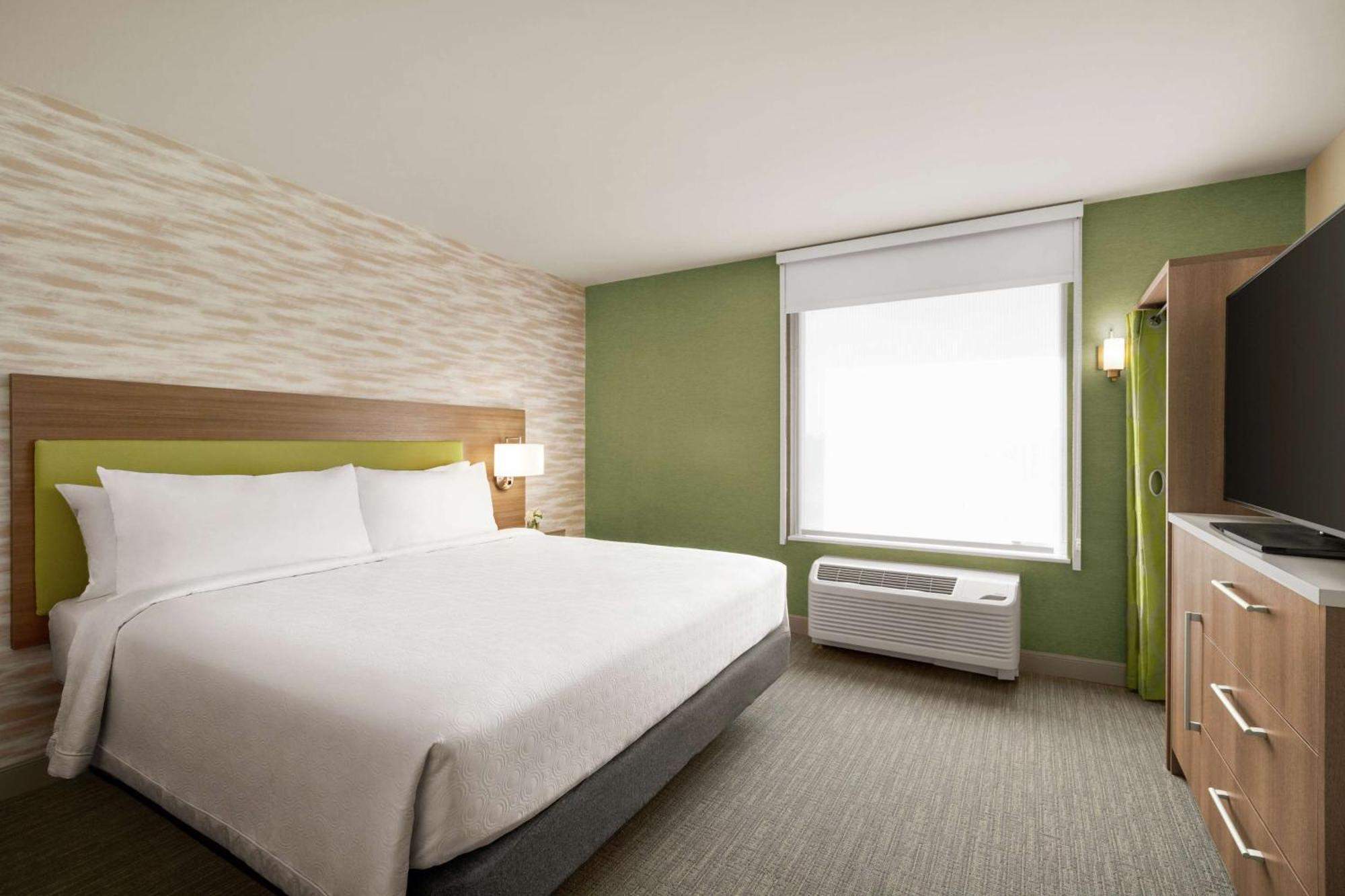 One-Bedroom King Suite Non-Smoking