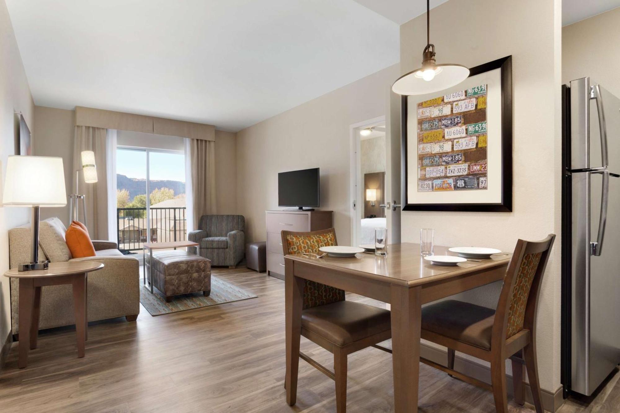King Suite Balcony Mountain View