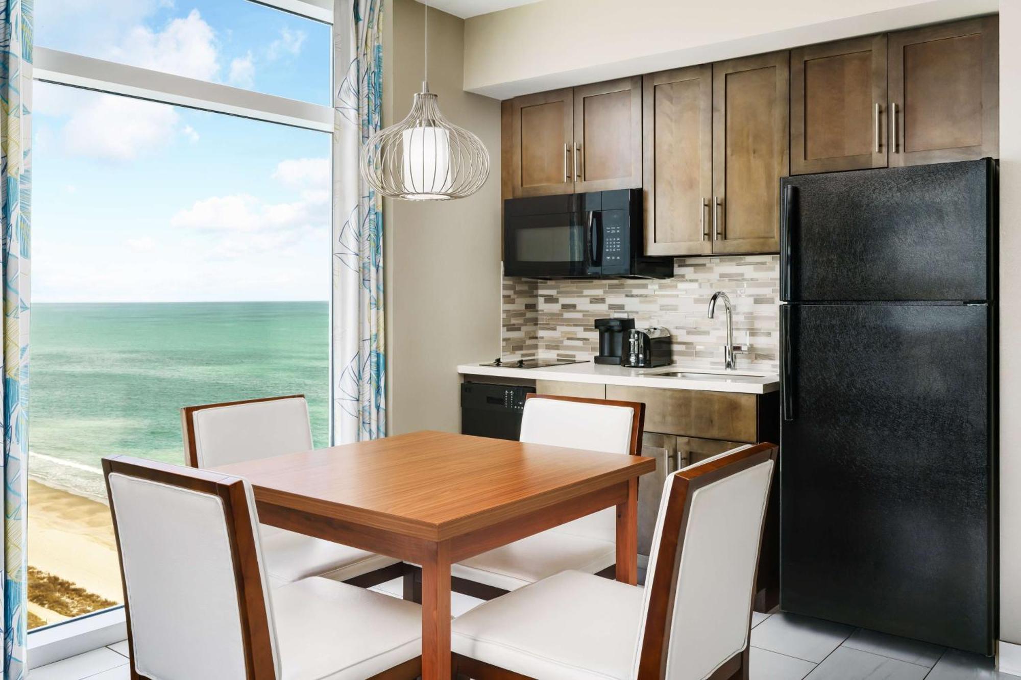 One-Bedroom King Suite Non-Smoking