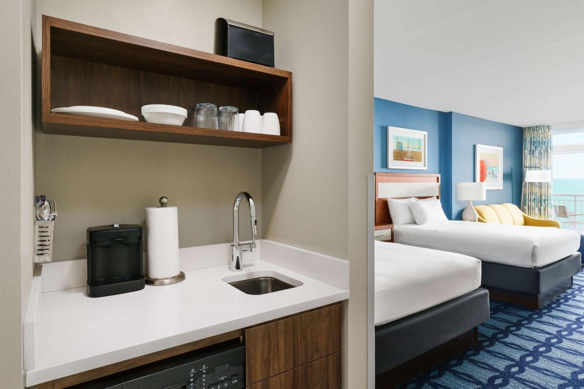 Queen Studio Suite Ocean View Hearing Accessible