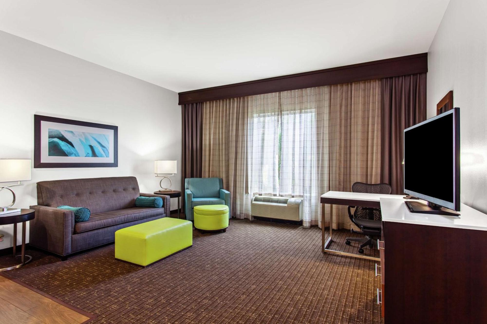 One-Bedroom King Suite