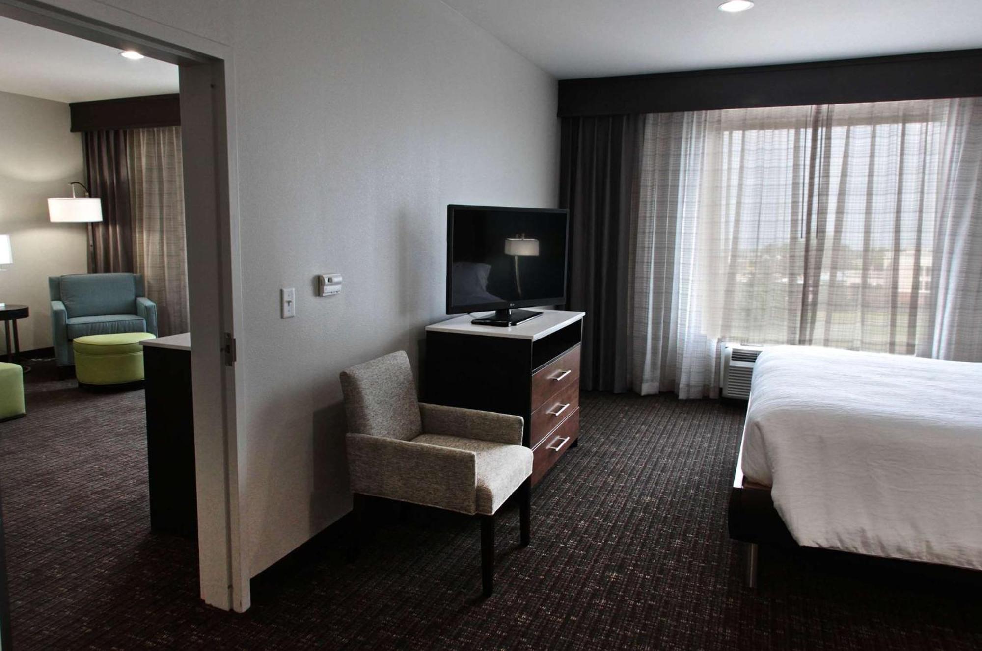 One-Bedroom King Suite