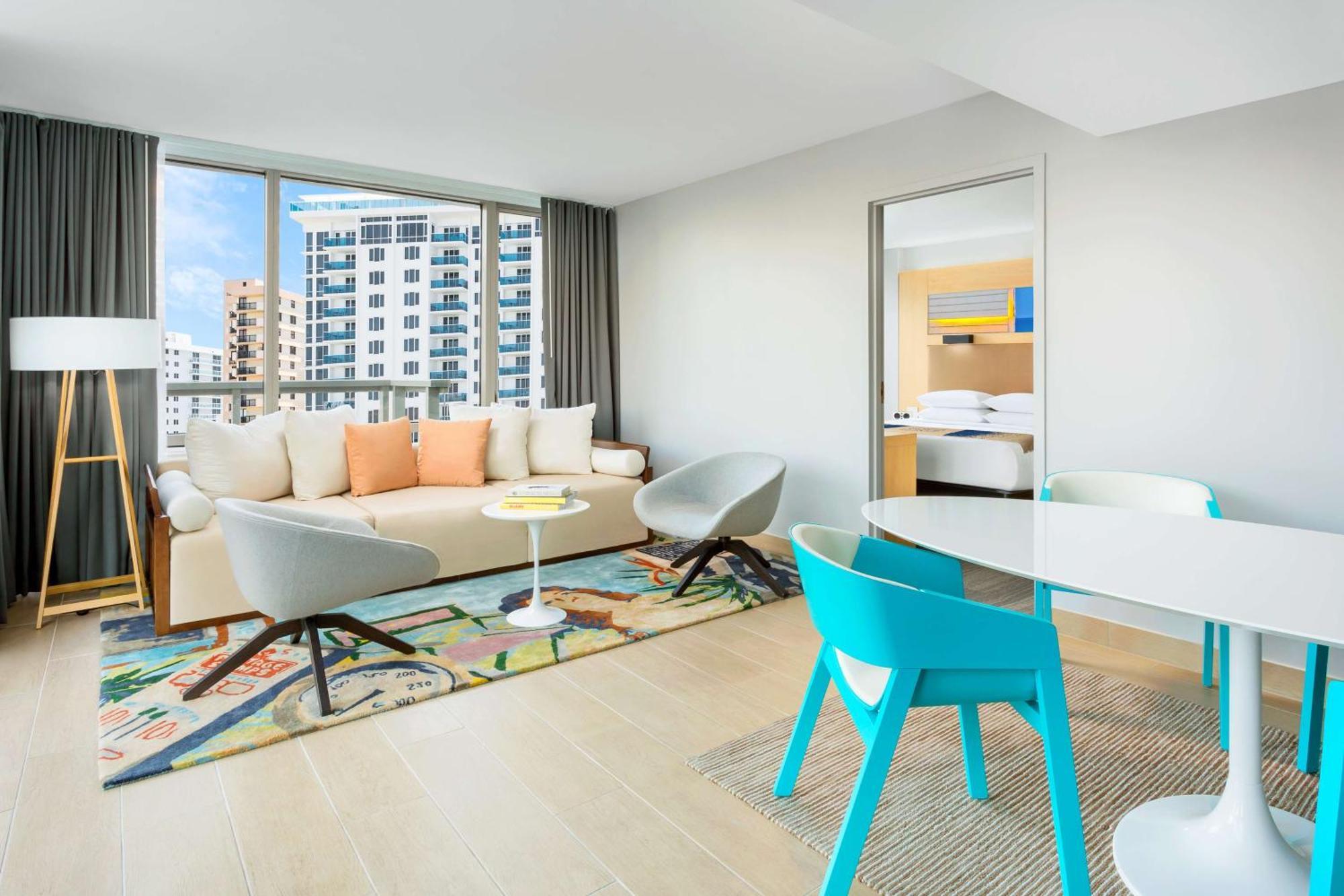 1 KING SUITE BALCONY POOL VIEW
