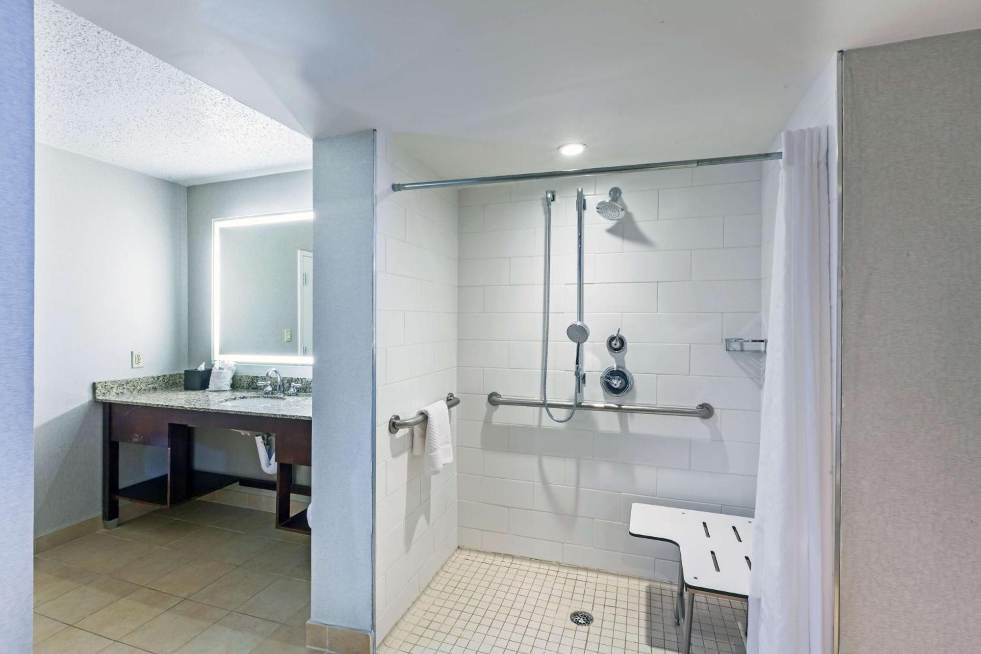 Executive King Suite Room Disability Access Roll Shower Non-Smoking