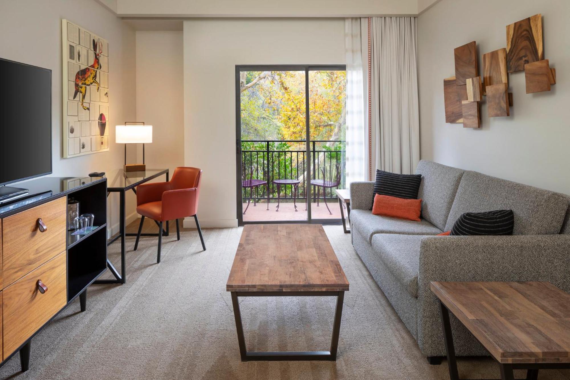 Deluxe Family Suite