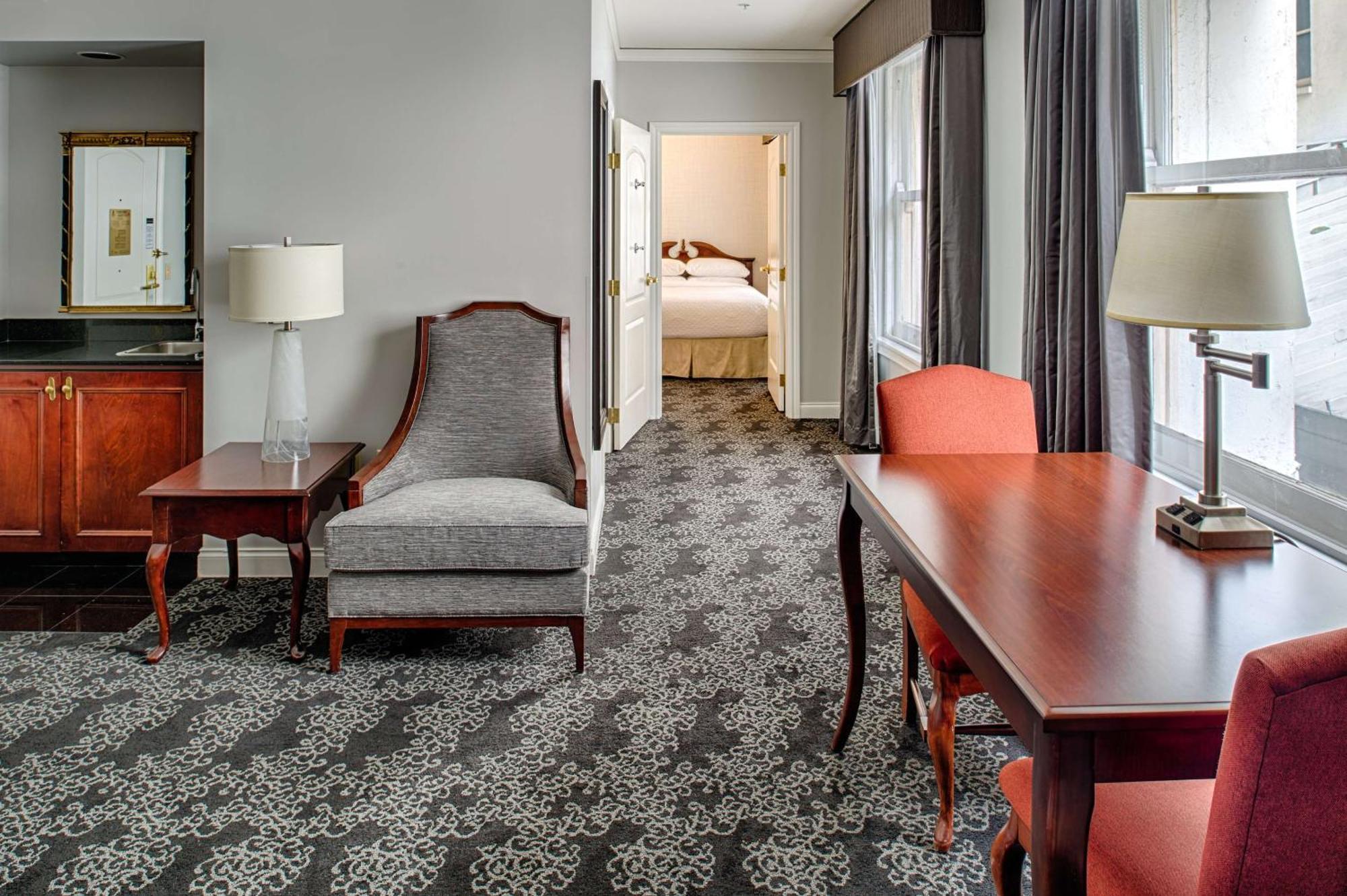 One-Bedroom Suite Two Queen Beds
