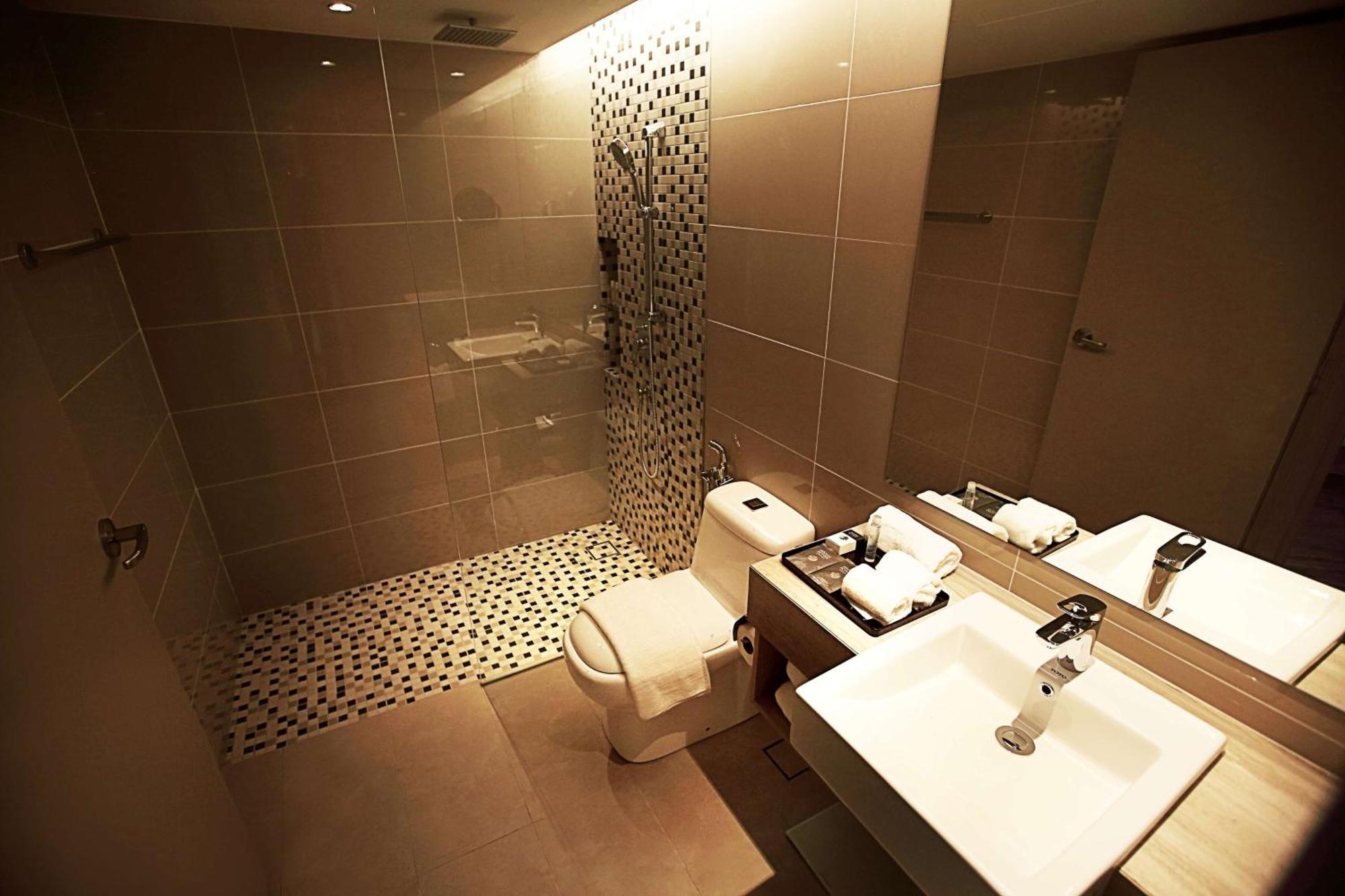 Premier King Room Balcony Sea View