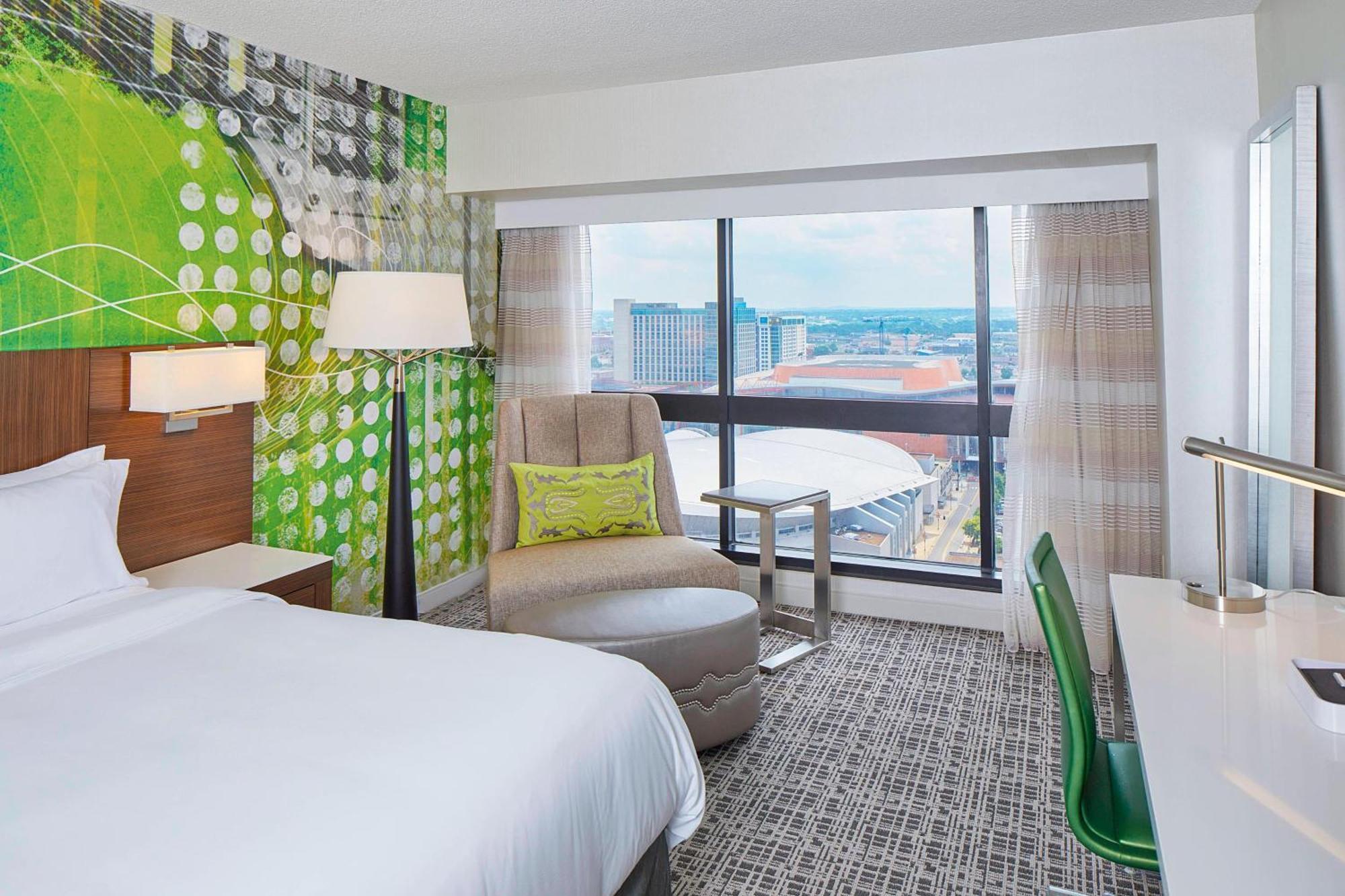 Deluxe King Room High Floor