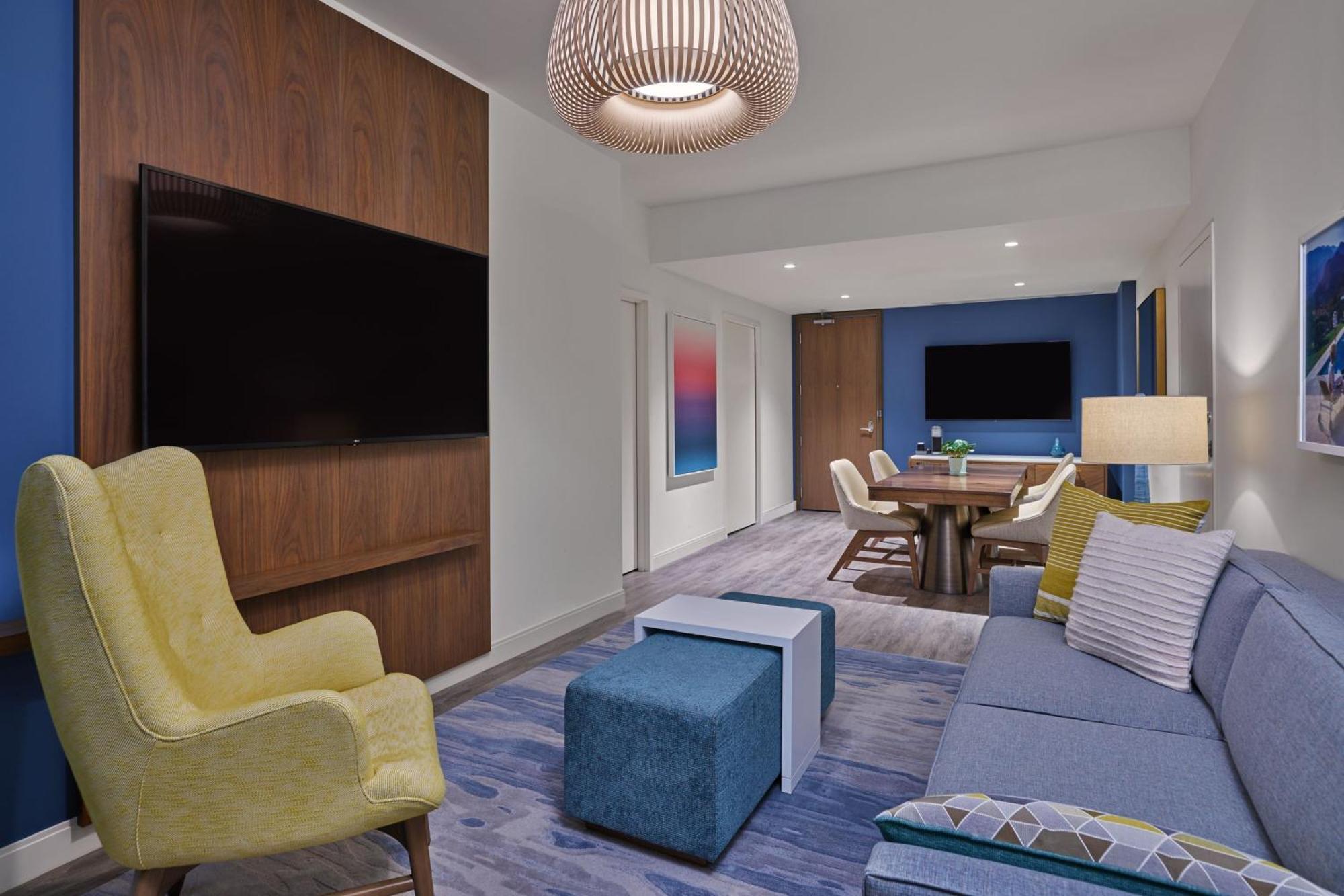 Signature Suite Sofa Bed Epcot View Includes Early Entry To Disney Theme Parks