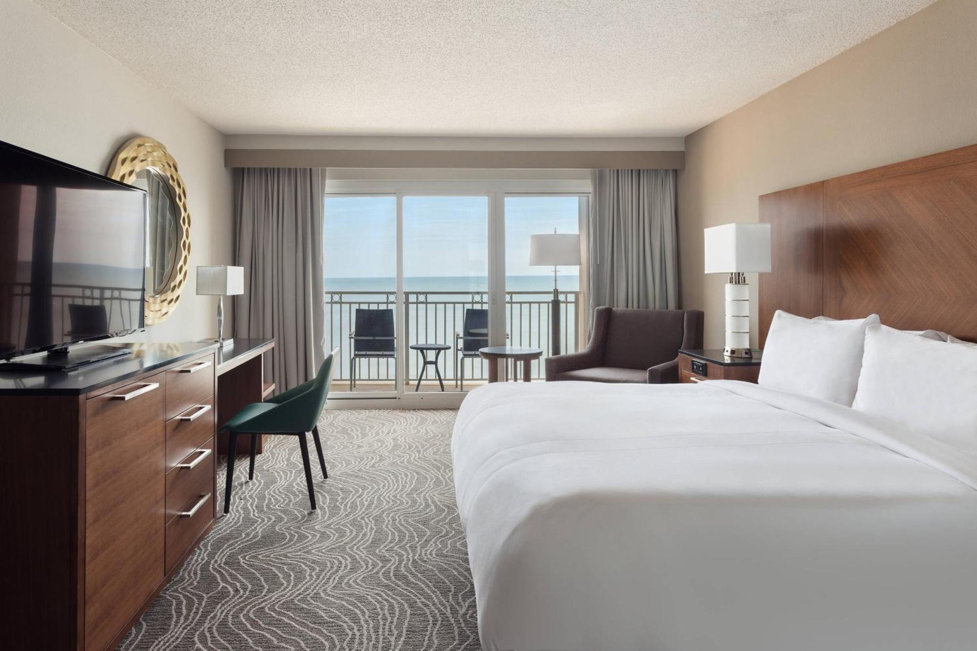 Guest room 1 King Oceanfront Balcony