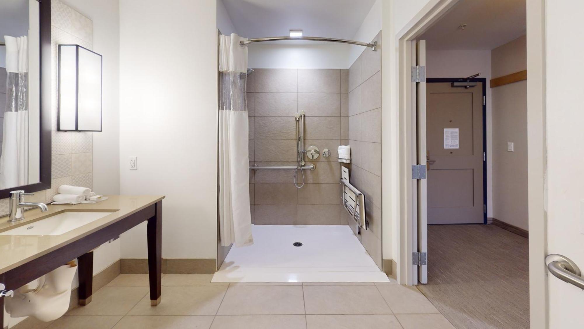 King Studio Suite Roll Shower Mobility or Hearing Access