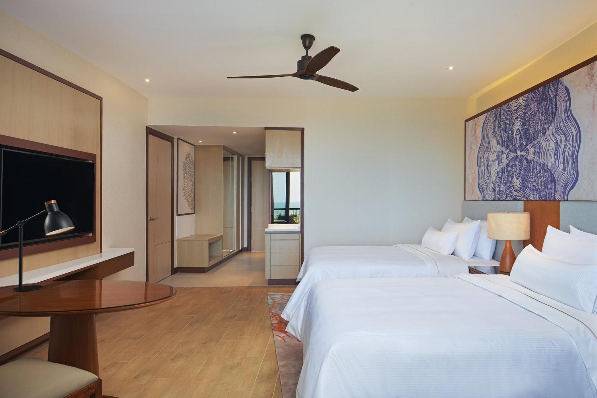 2 Queen Bed Garden View Guest Room