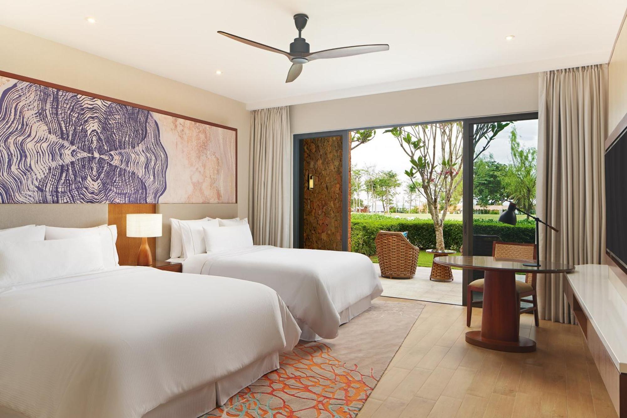 2 Queen Bed Tropical View Guest Room