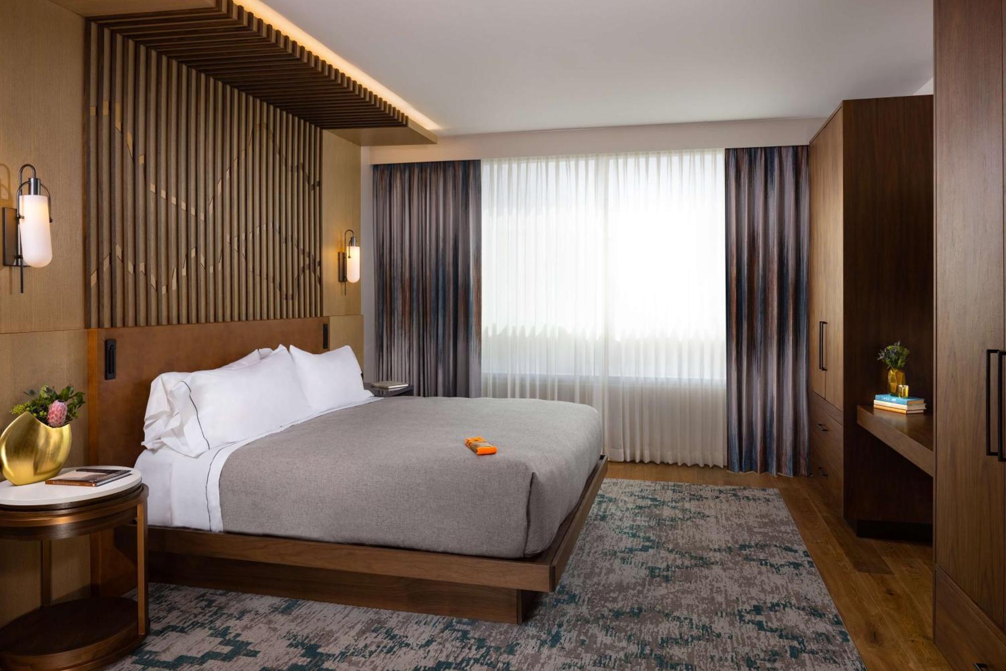 One-Bedroom Premium King Suite Sofa Bed